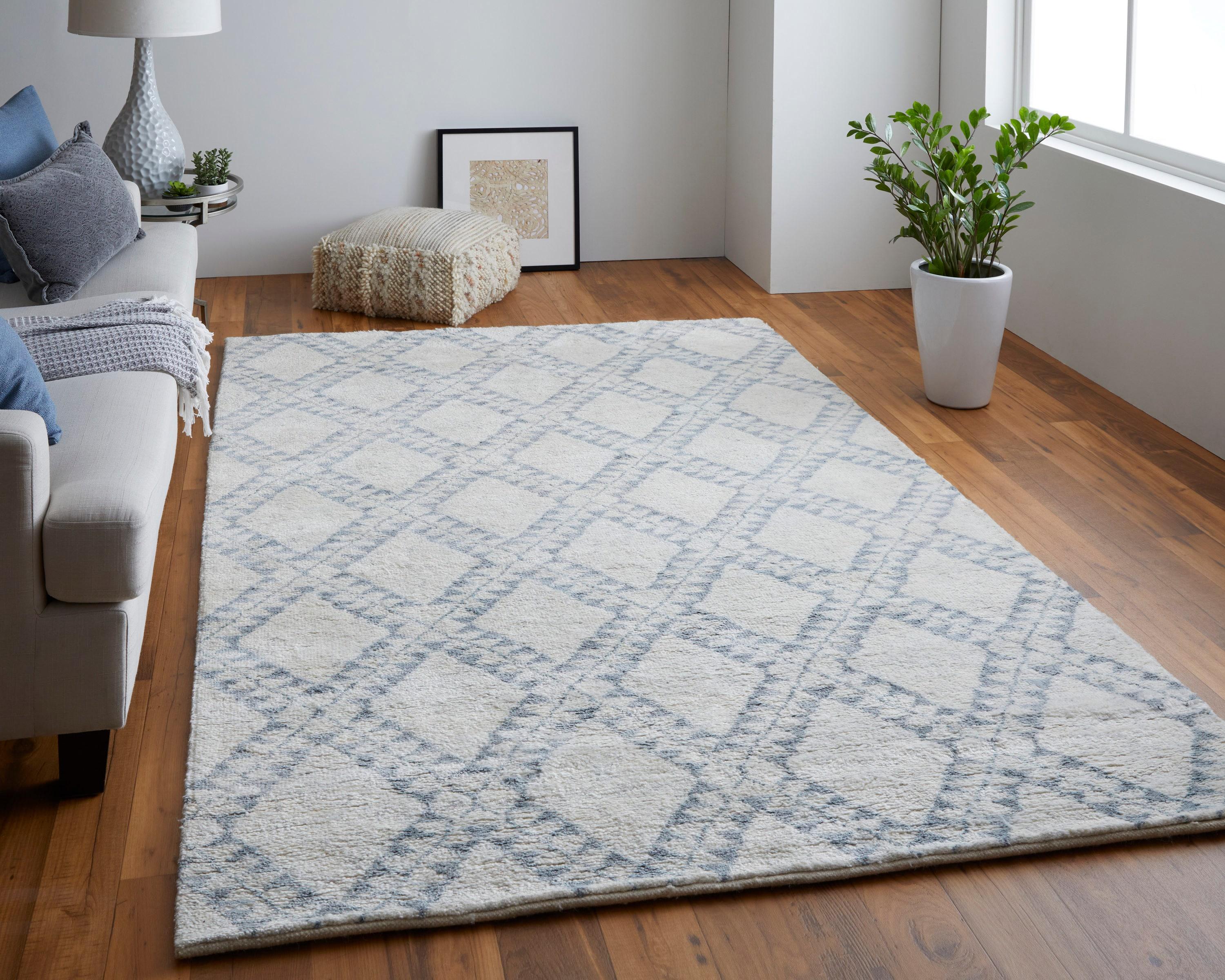 Ivory and Gray Geometric Wool Viscose 2' x 3' Rug