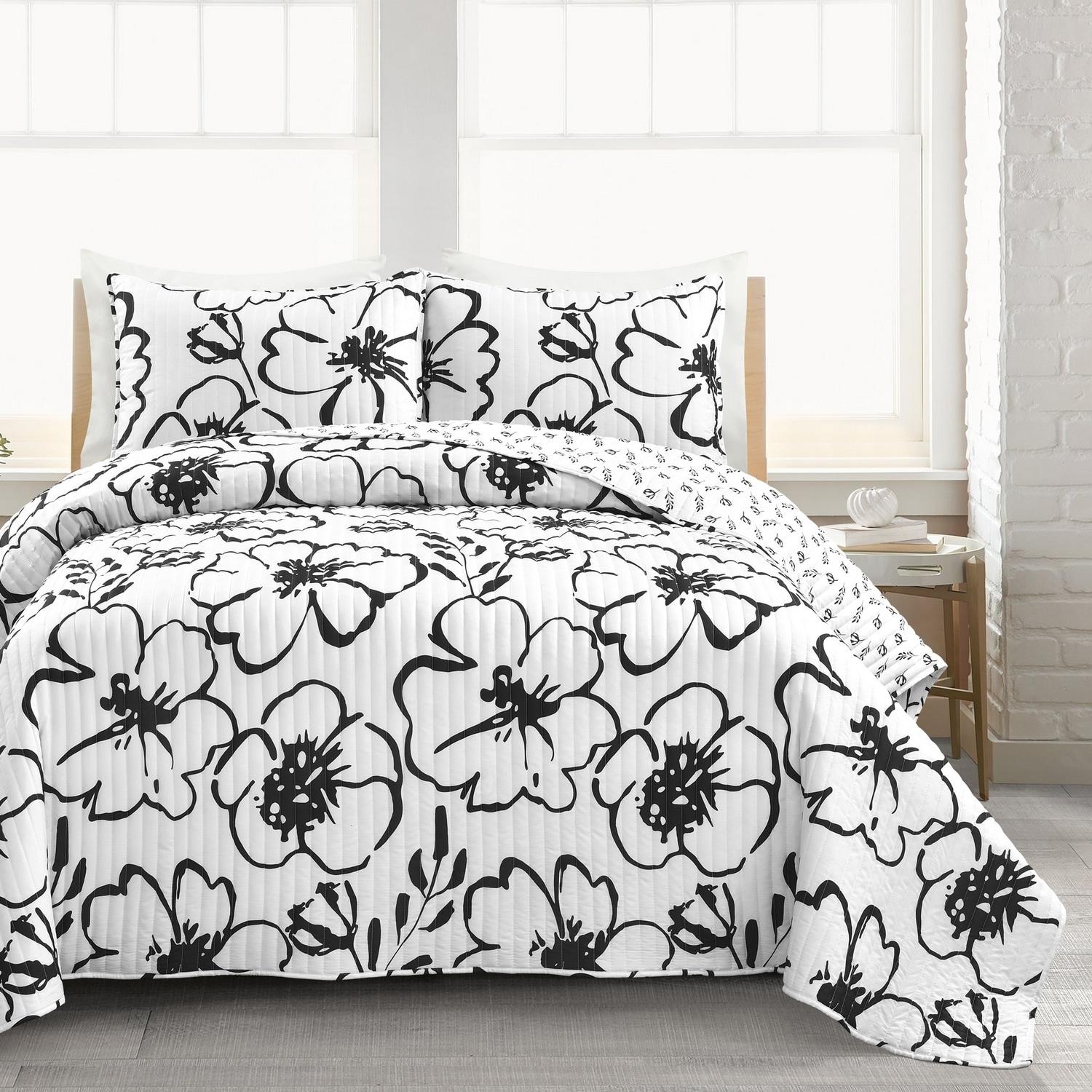 King Black and White Reversible Microfiber Quilt Set