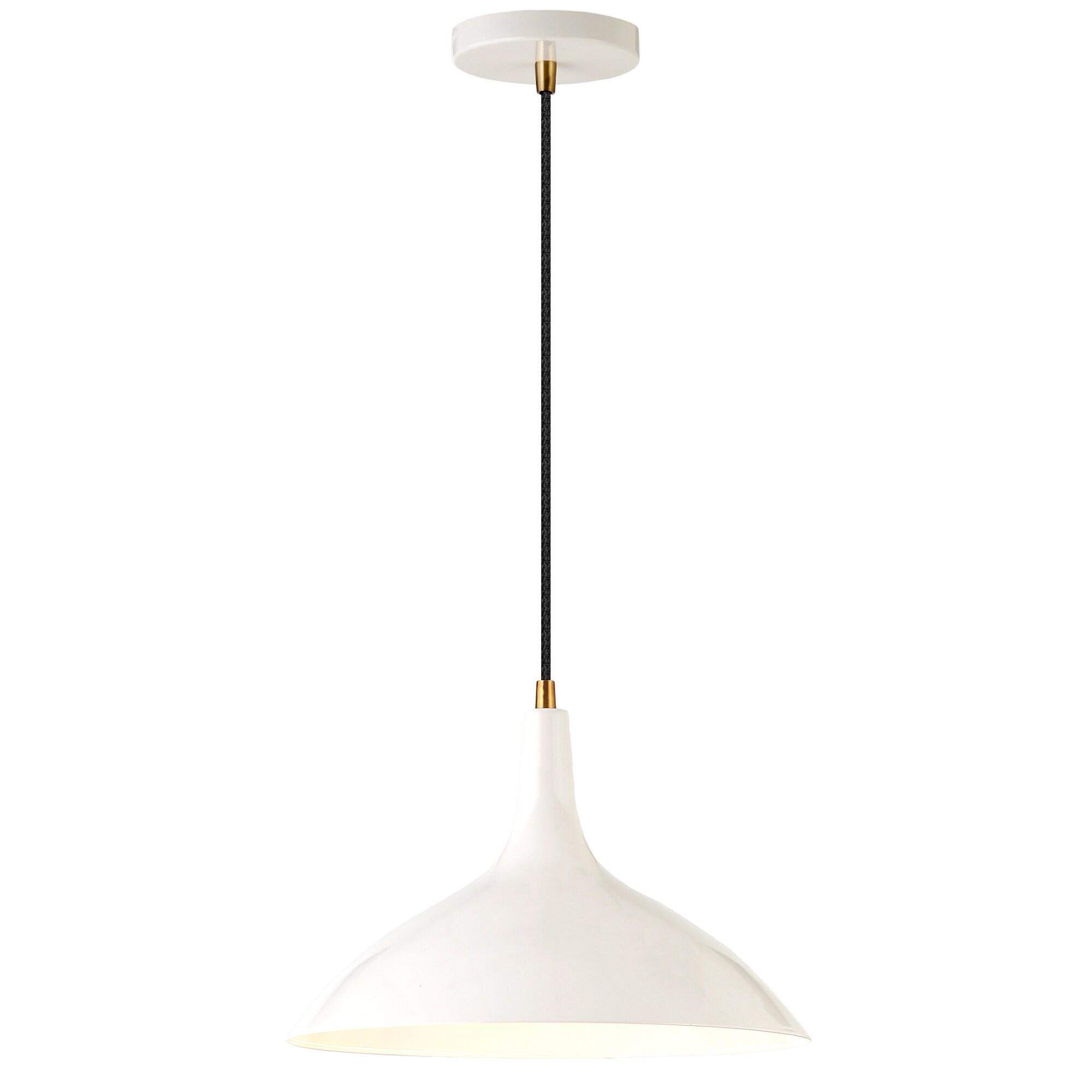 Evelyn&Zoe 14" Pearled White/Brass Metal Pendant