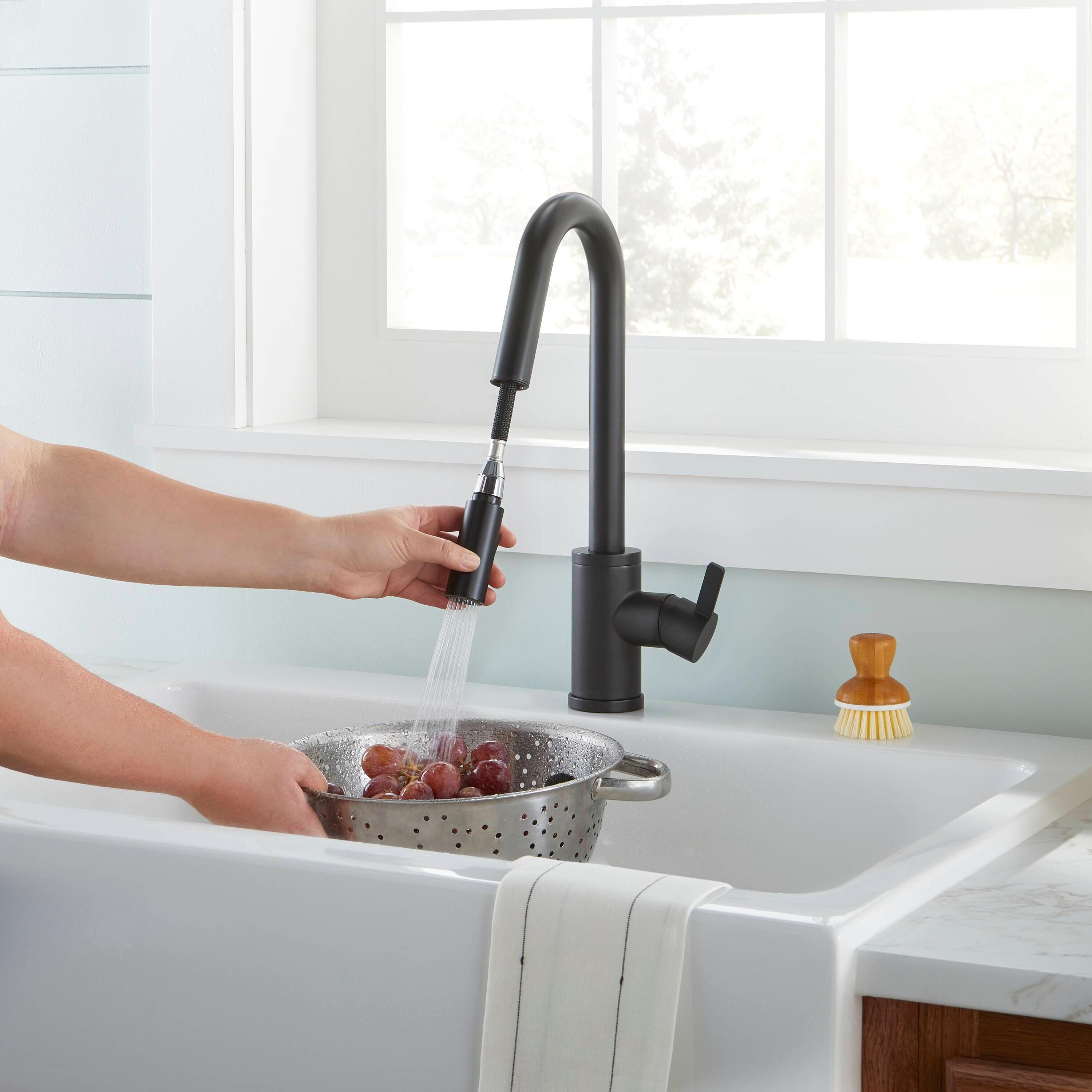 Gerber Satin Black Single Handle Deck-mount Handle Residential Pull-down Kitchen Faucet with Sprayer