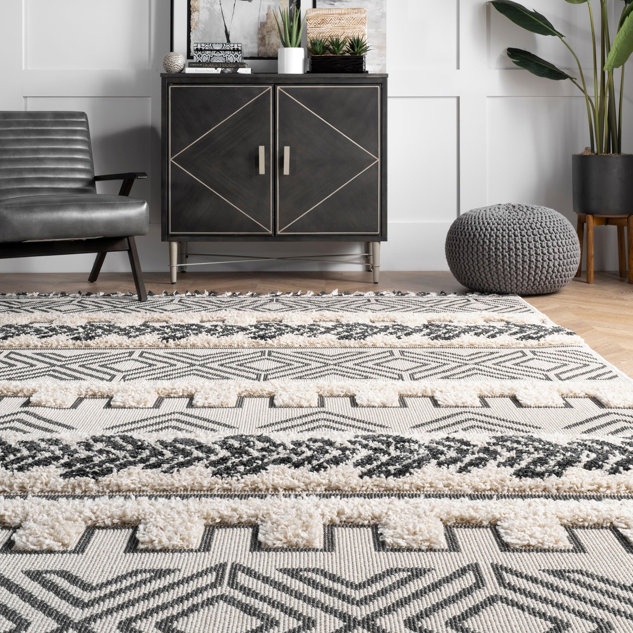 nuLOOM Zuri Shaggy Banded Area Rug