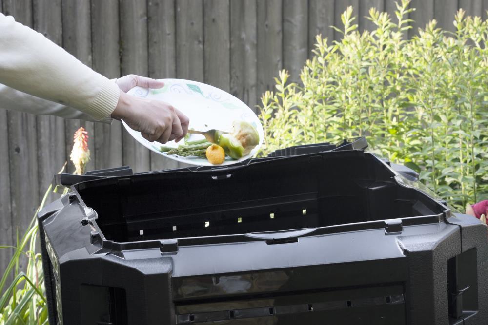 100 Gallons Polyethylene Plastic Outdoor Stationary Composter with Latching Lid