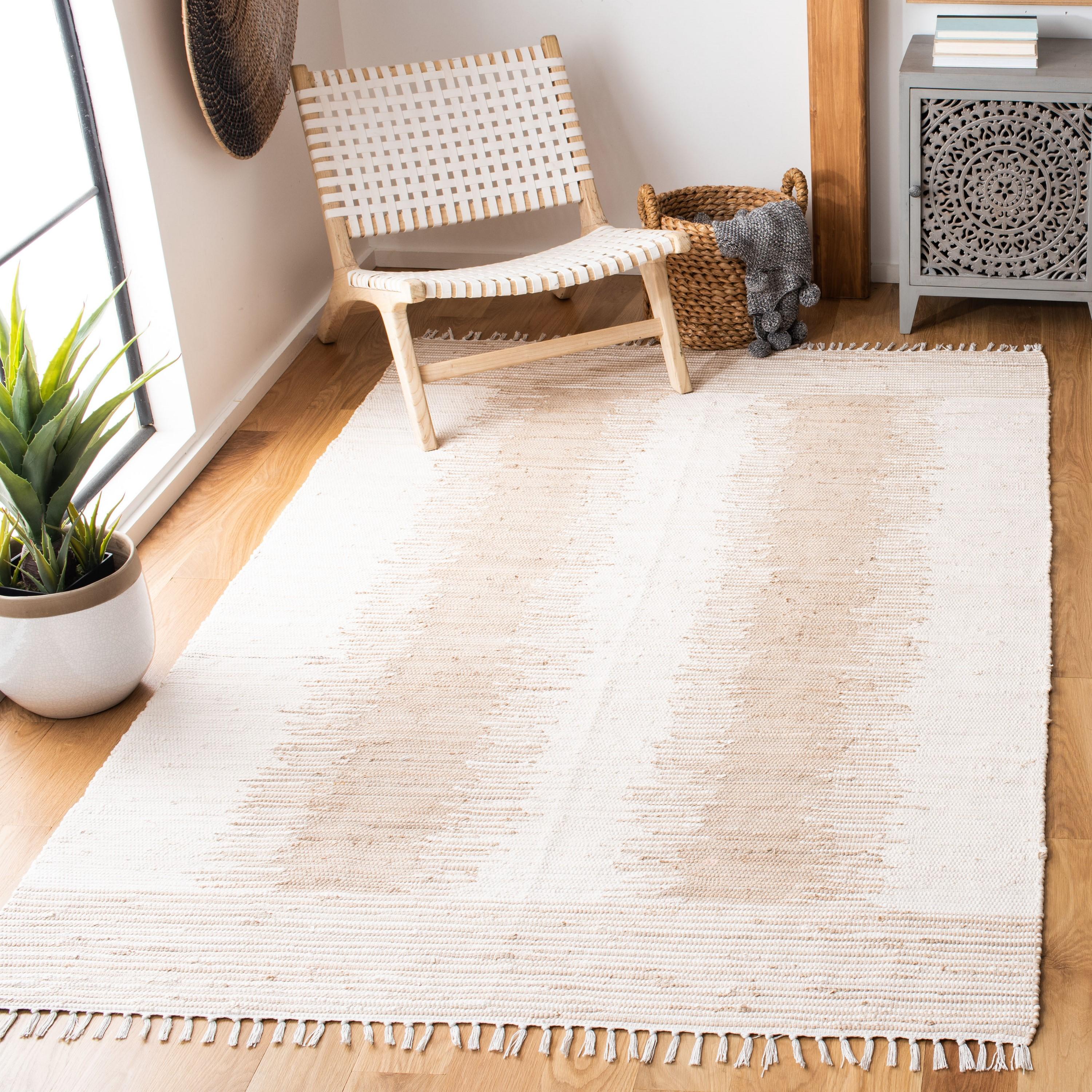 Montauk MTK752 Hand Woven Indoor Accent Rug - Beige - 2'6"x4' - Safavieh.