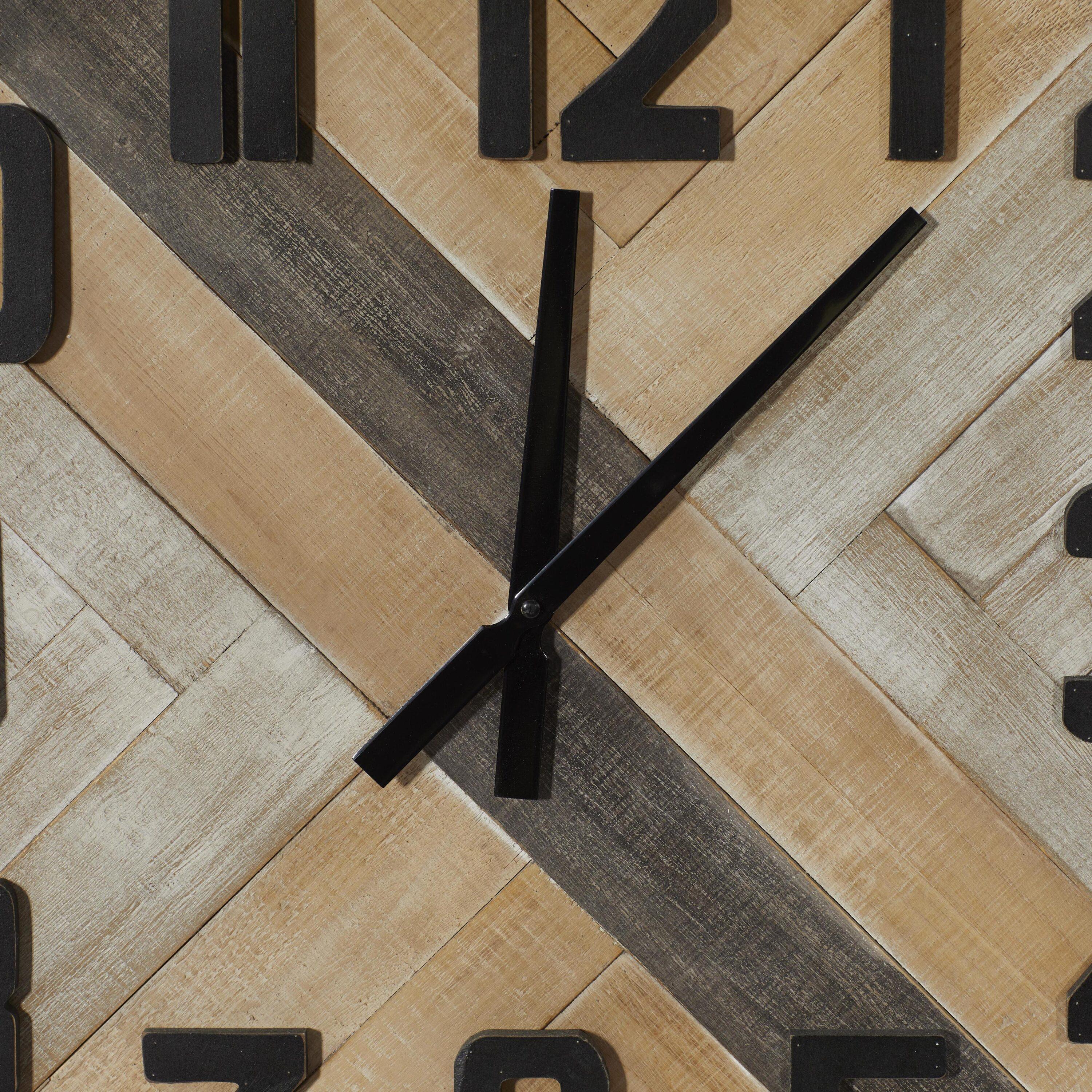 DecMode Reloj de Pared Industrial Esculpido en Madera con Patrón de Tejido y Acabado Marrón, 24"Ancho x 27"Alto