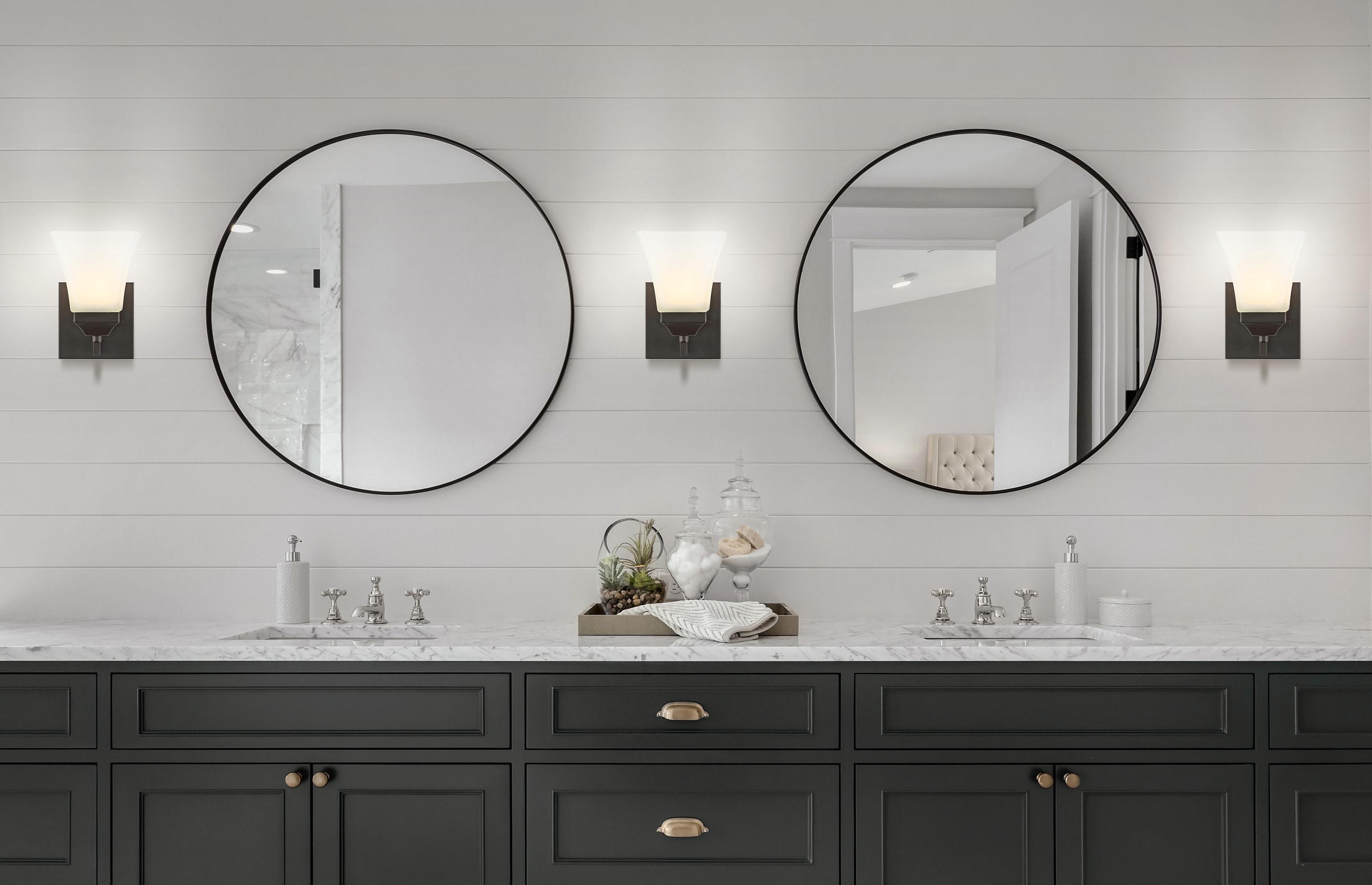 JONATHAN Y Staunton 5" 1-Light Iron/Glass Modern Cottage LED Vanity Light, Oil Rubbed Bronze