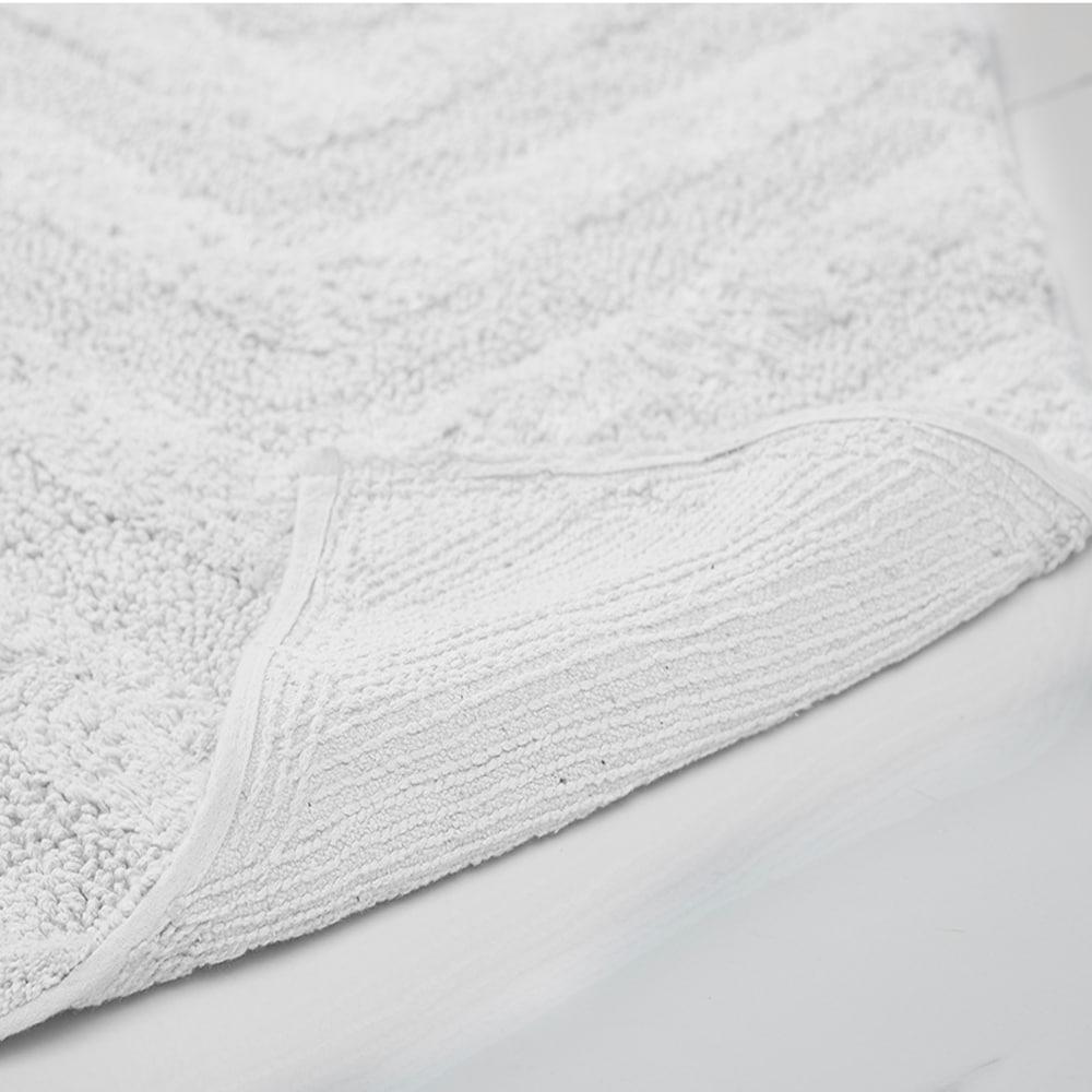 Better Trends Hugo 100% Cotton Tufted Non-Slip Backing Bath Rug 21" x 34" Rectangle - White