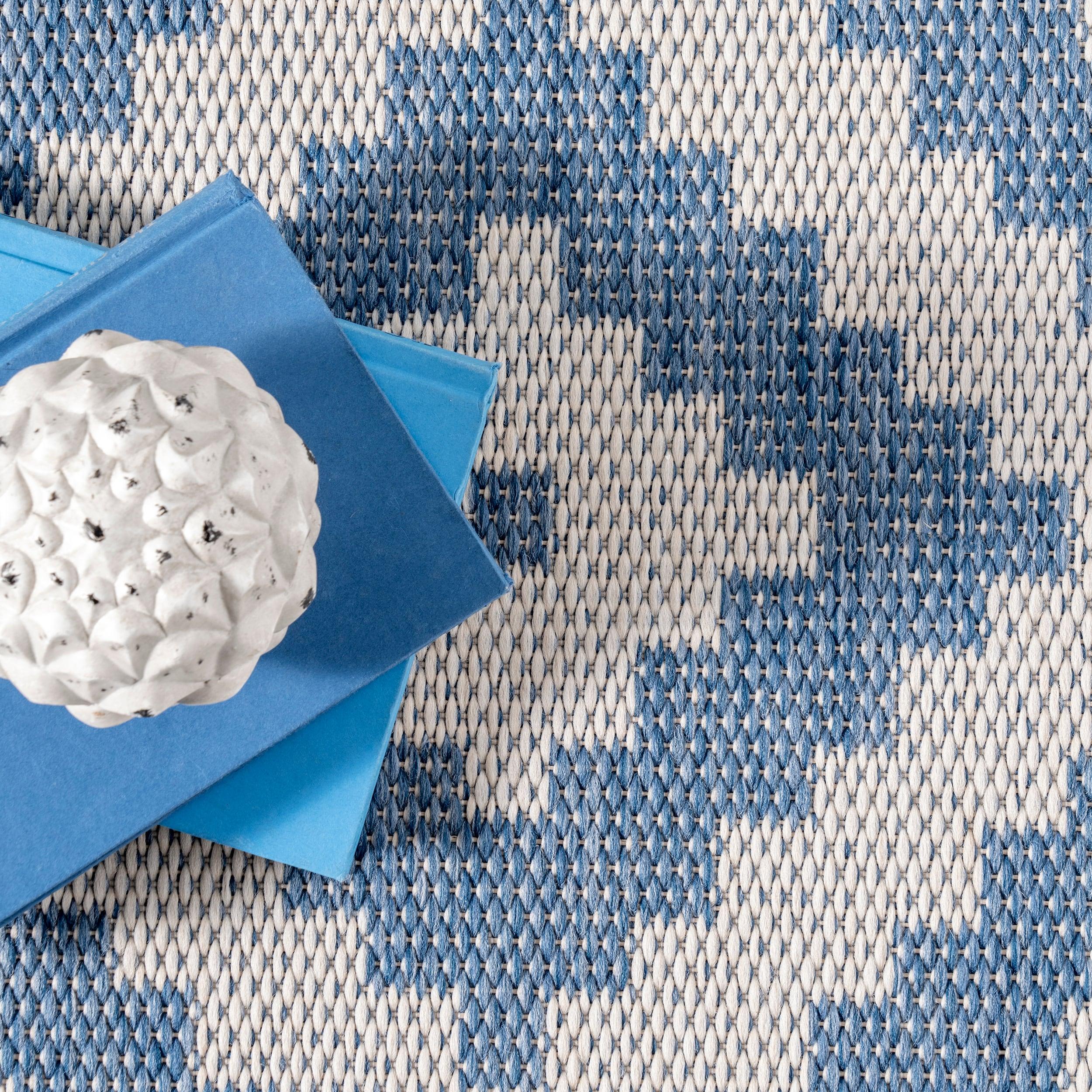 Nuloom Marybelle Geometric Oval 5x8 Indoor/Outdoor Area Rug for Living Room Patio Deck Front Porch Kitchen, Blue/Ivory