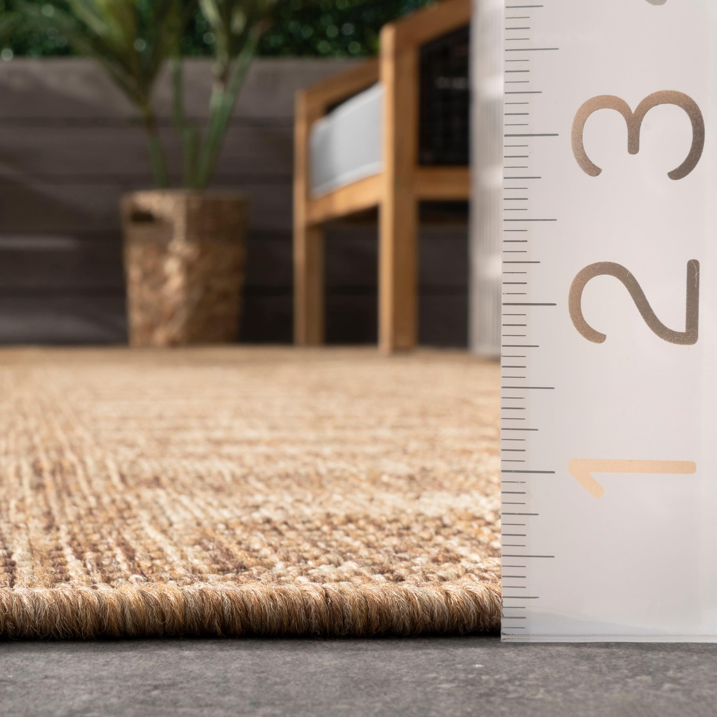 nuLOOM 4' x 6' Outdoor Performance Area Rug, Stain Resistant, Weather Resistant, High Traffic, Patio, Balcony, Outside, Marin Brown