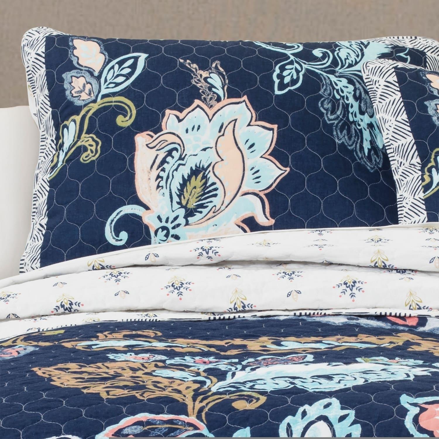 Lush Decor Aster Reversible Traditional 3 Piece Quilt Set