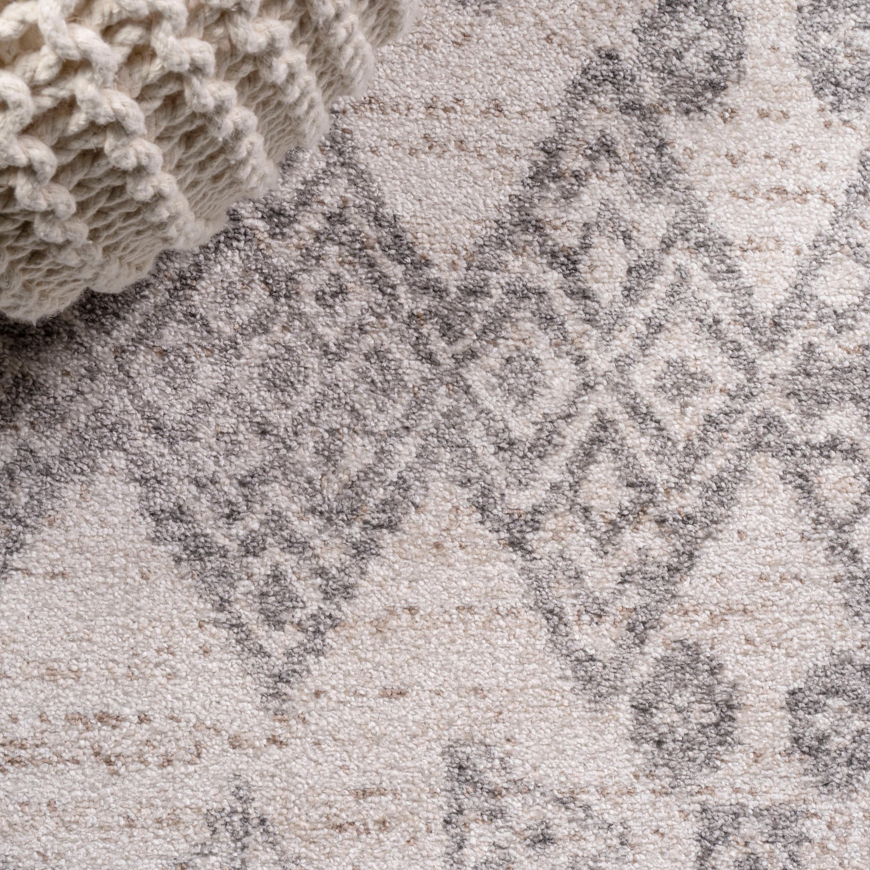 2'x10' Idris Diamond Geometric Runner Rug, Gray - JONATHAN Y