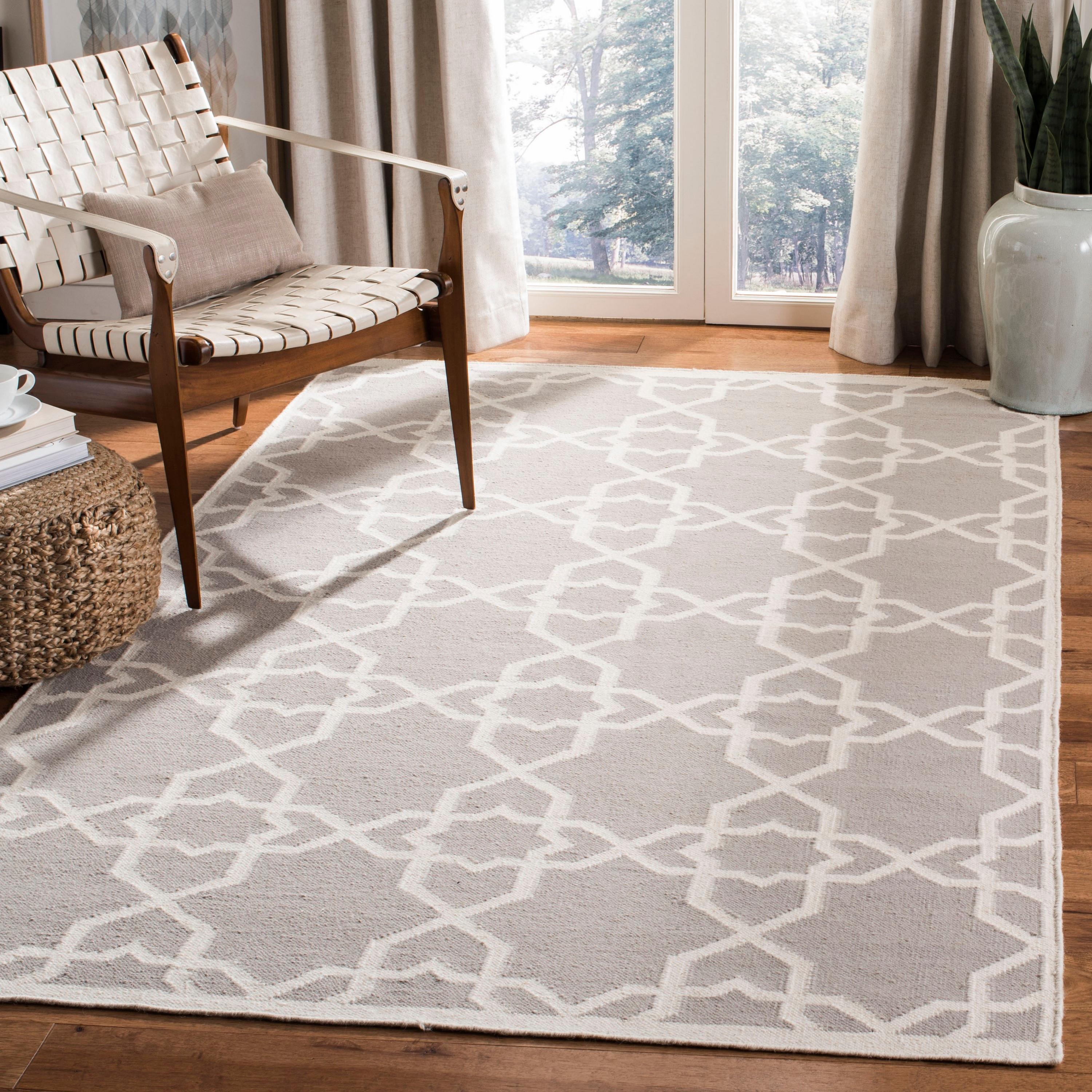 Grey and Ivory Geometric Wool 3' x 5' Area Rug