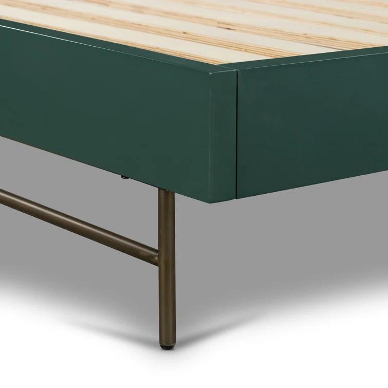 Lilia Bed