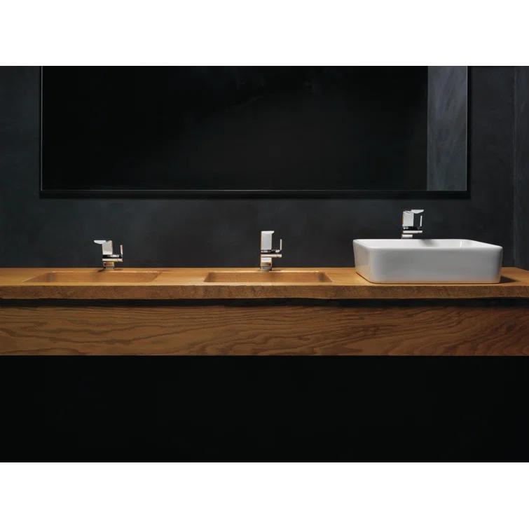 Pivotal Single Hole Bathroom Faucet with Drain Assembly and DIAMOND™ Seal Technology