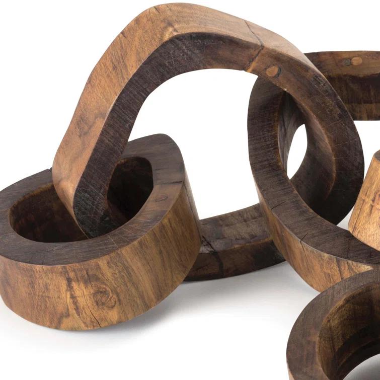 Wooden Links Centerpiece by Regina Andrew