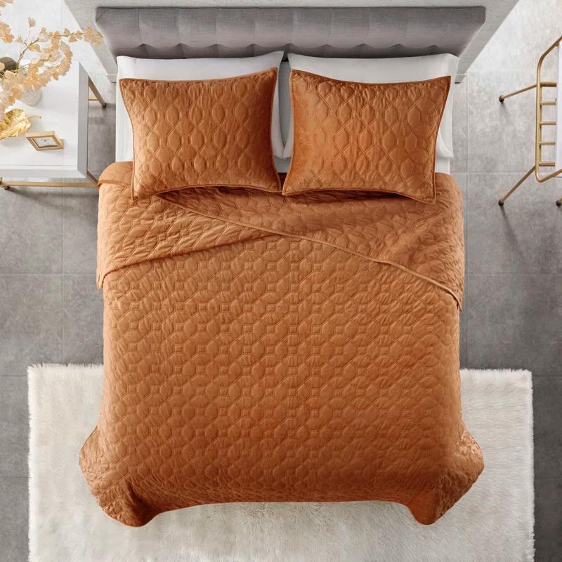 Harper 3 Piece Velvet Quilt Set