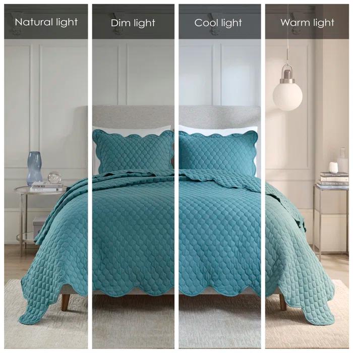 Solid Color 3 Piece Scalloped Edge Crinkle Microfiber Quilt Set