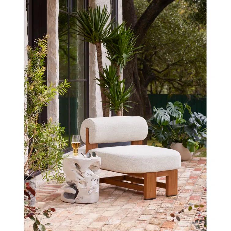 Hardy Indoor / Outdoor Stool