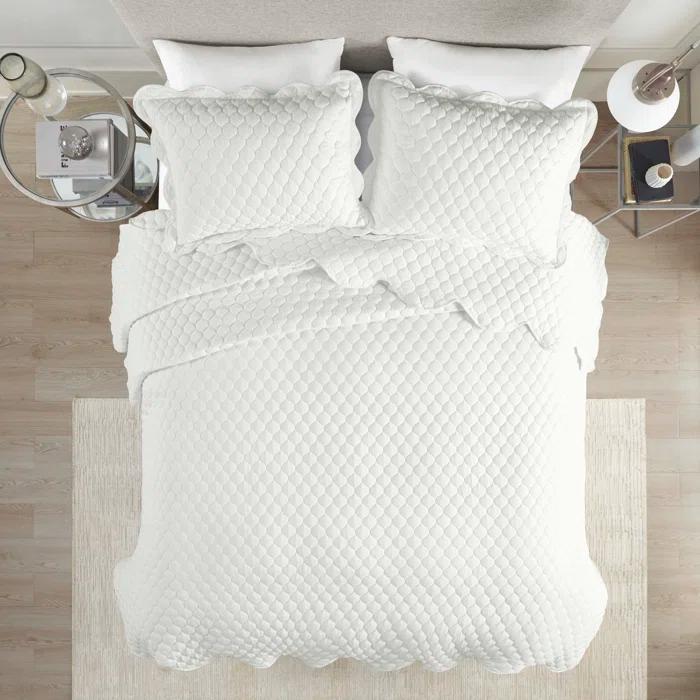 Solid Color 3 Piece Scalloped Edge Crinkle Microfiber Quilt Set