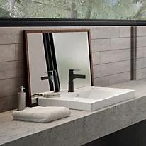 Zura Single Hole Bathroom Faucet with Drain Assembly