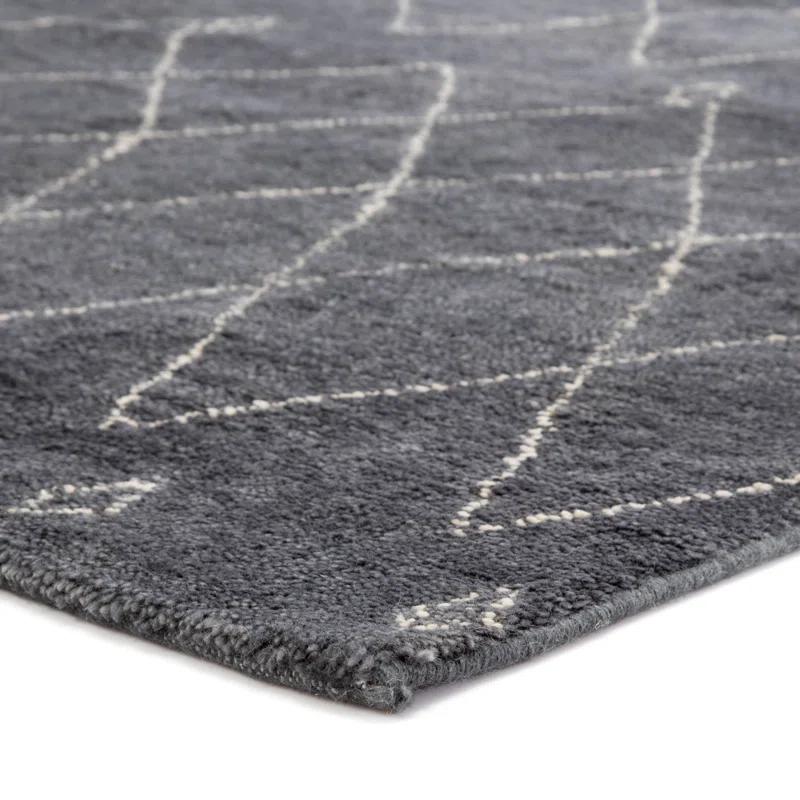 Hand-Knotted Gray Diamond Wool Area Rug 8' x 10'