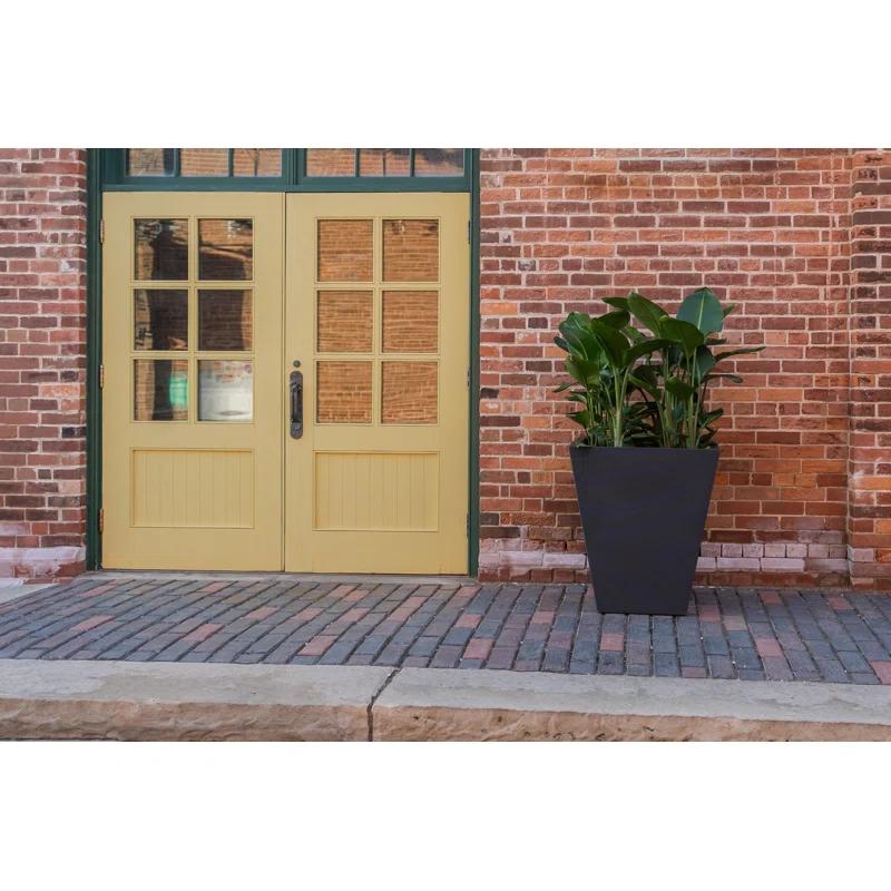 Pro Series Linear Thirty Planter