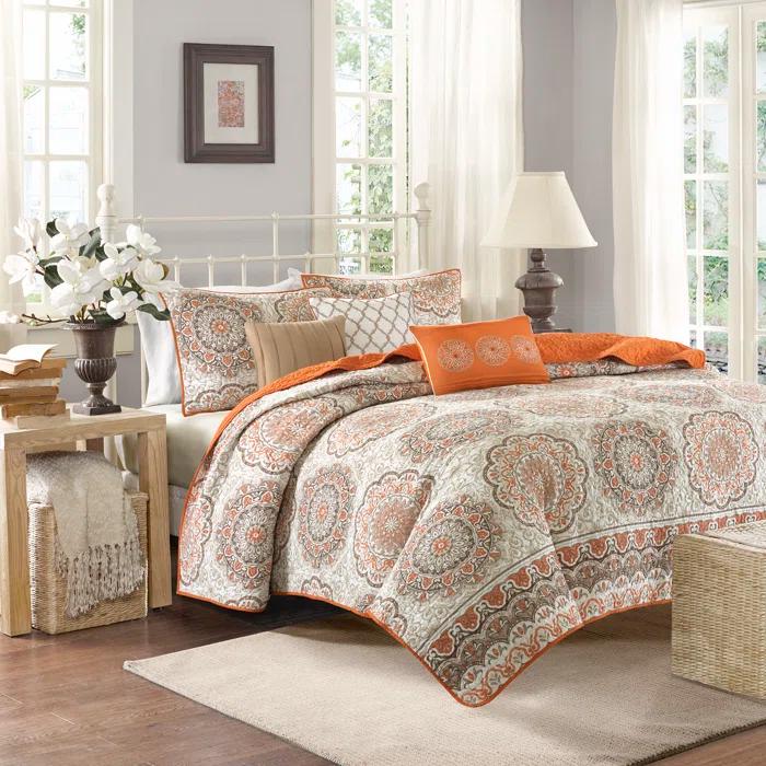 6 Piece Reversible Quilt Set with Throw Pillows