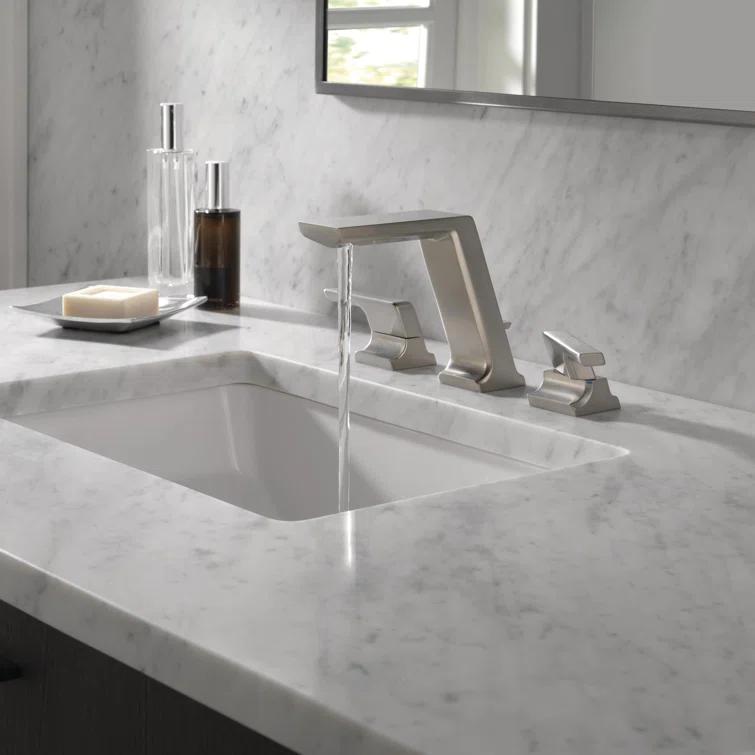 Pivotal Widespread Bathroom Faucet with Drain Assembly