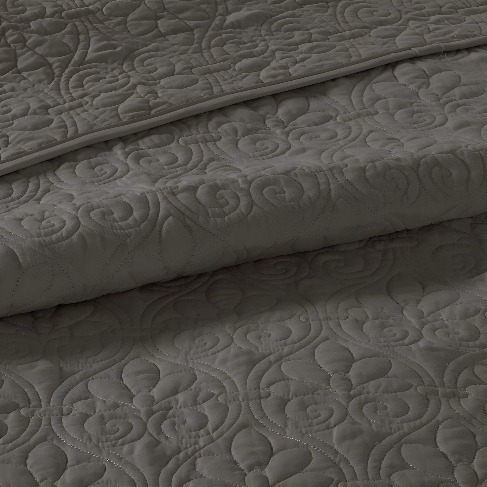 Quebec Reversible Bedspread Set