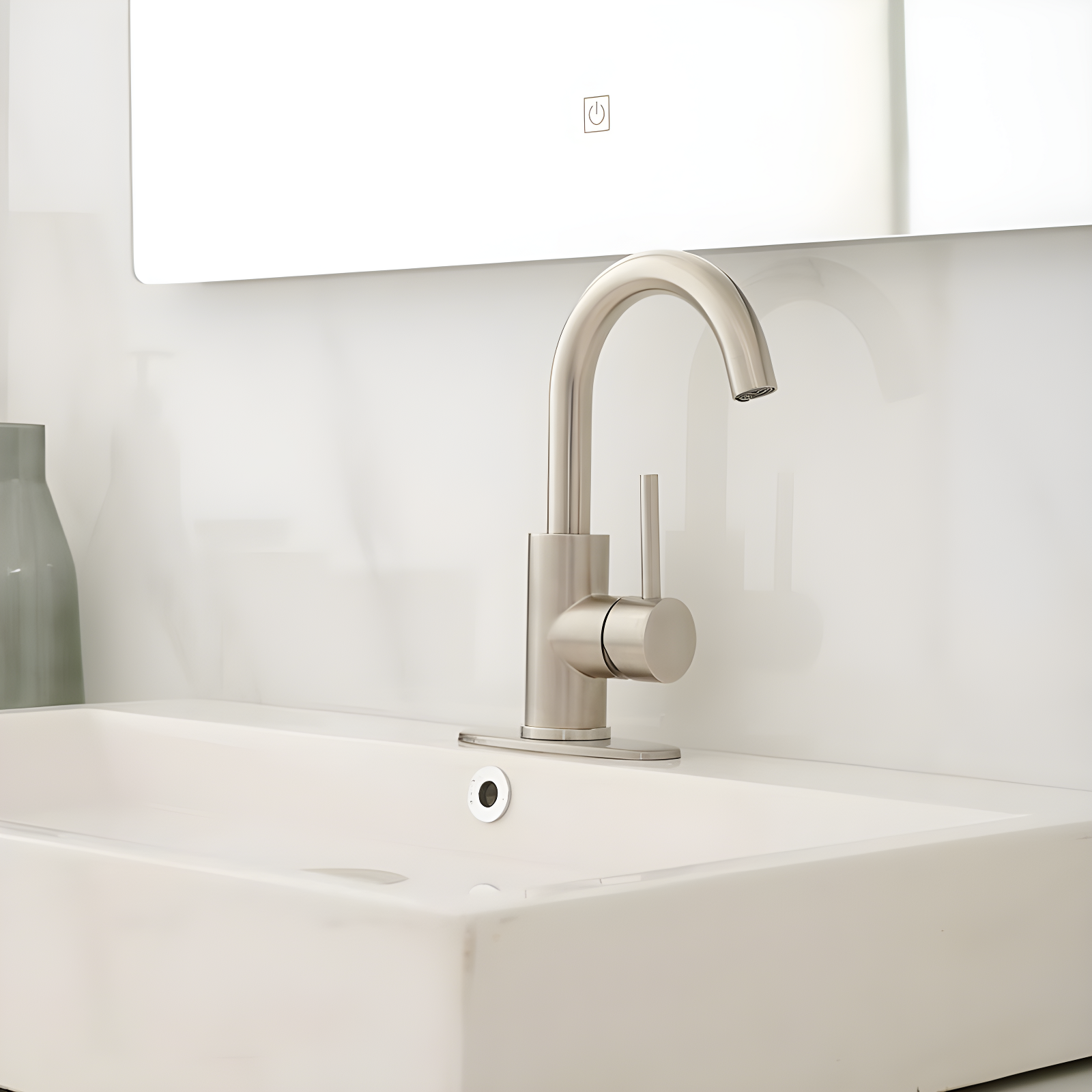 Single-Hole Single-handle Bathroom Faucet