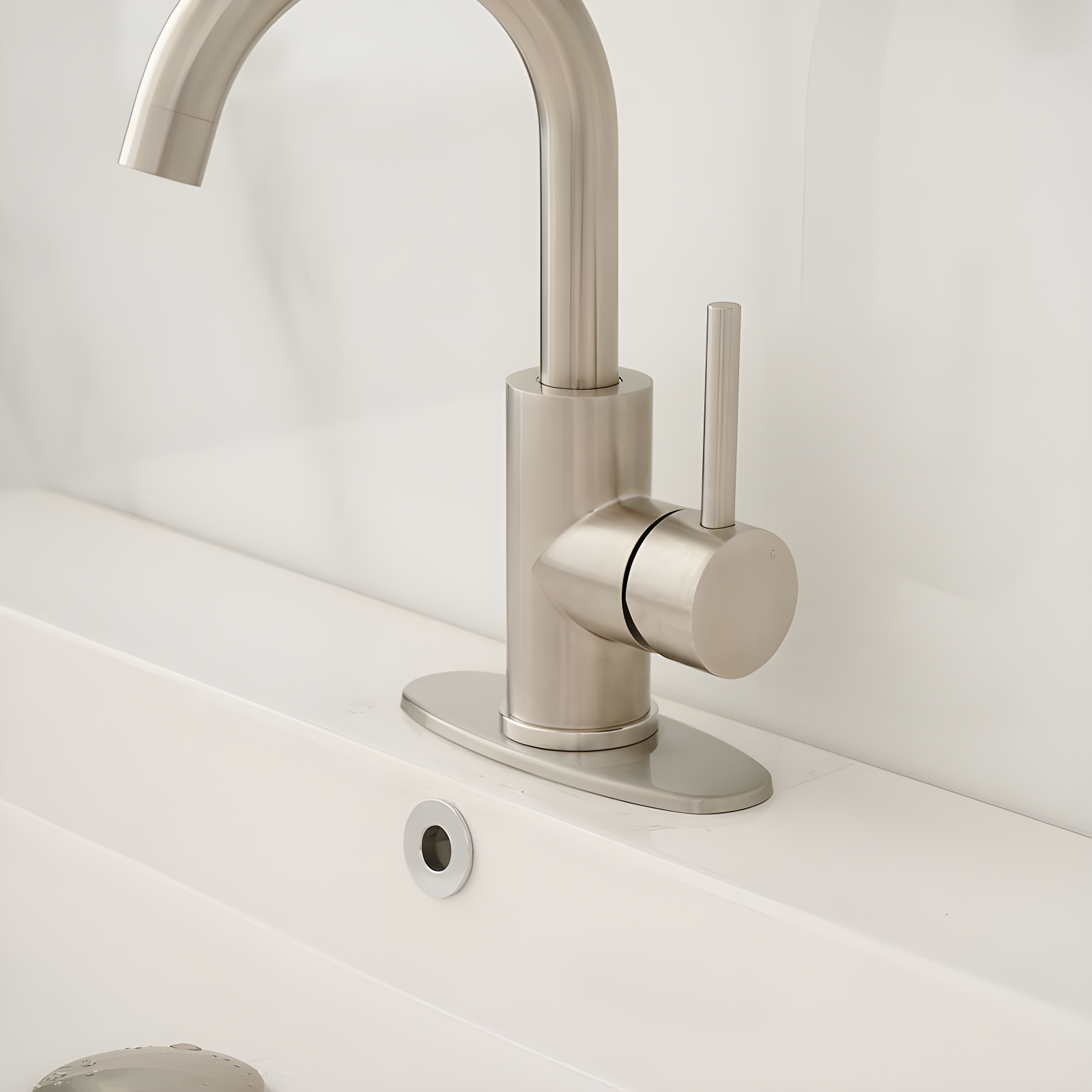 Single-Hole Single-handle Bathroom Faucet