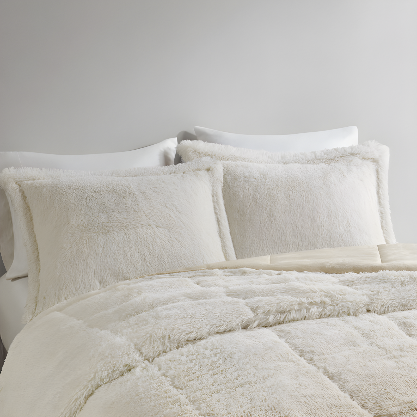 Intelligent Design Malea Shaggy Faux Fur Comforter Mini Set