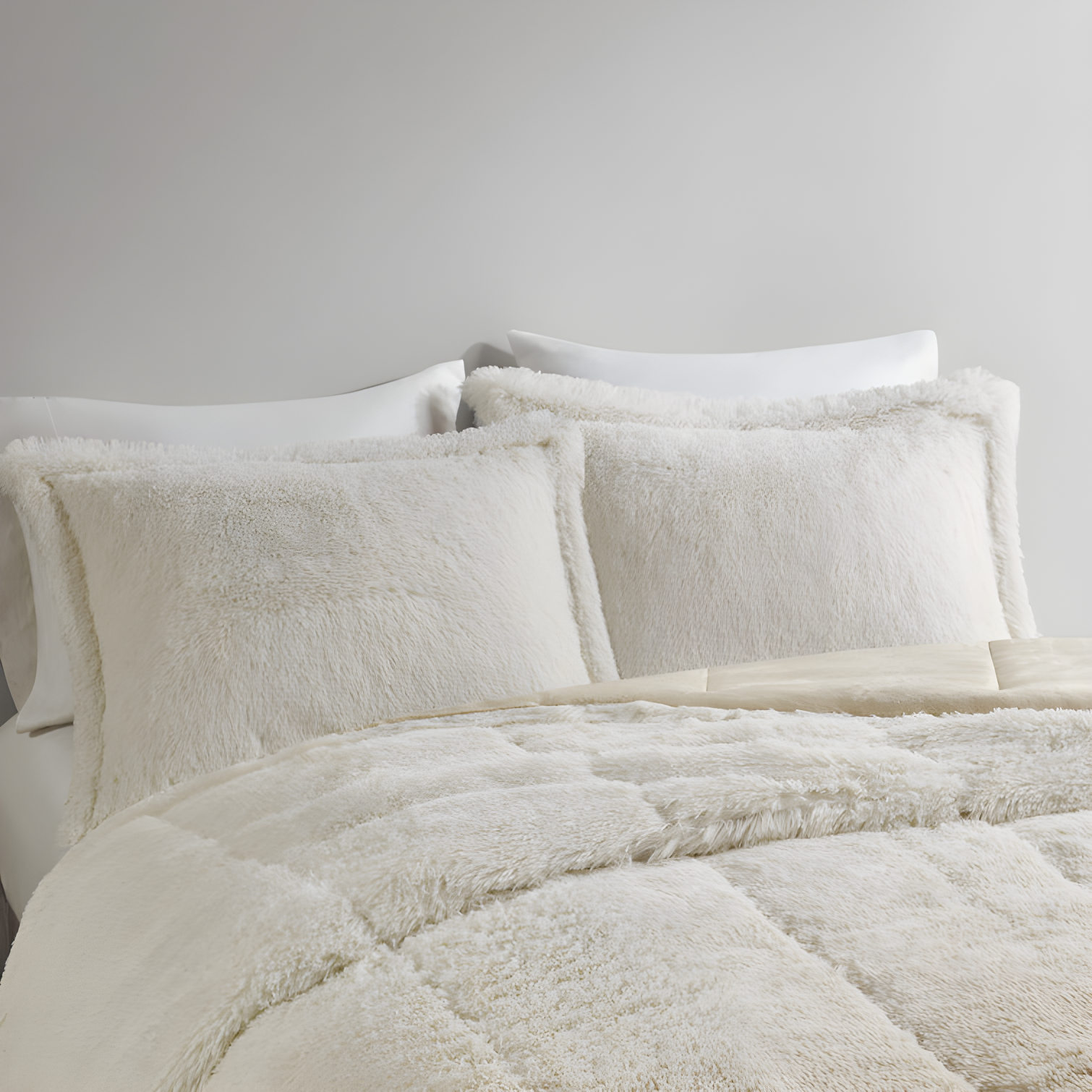 Intelligent Design Malea Shaggy Faux Fur Comforter Mini Set
