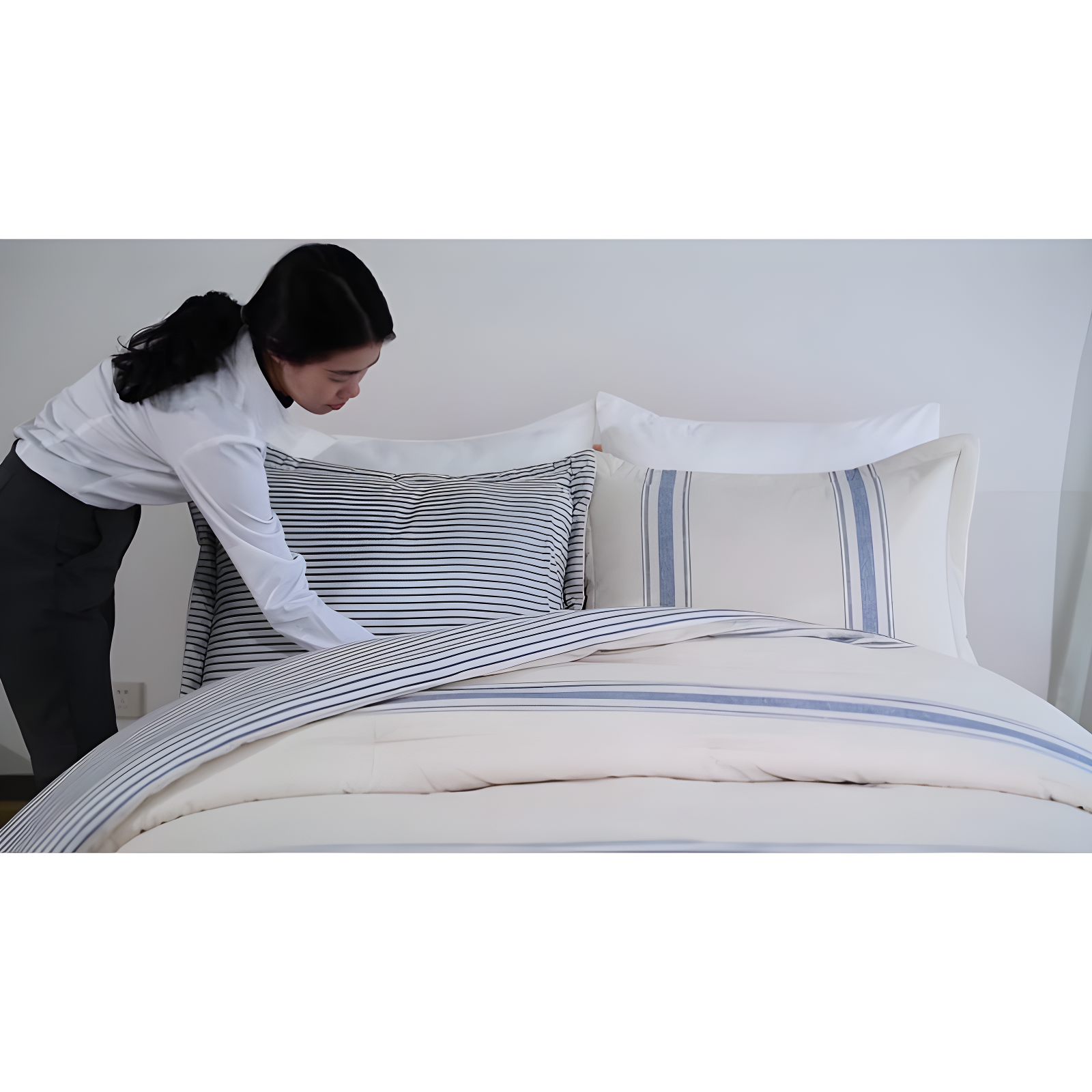 Farmhouse Standard Cotton Reversible Comforter Set