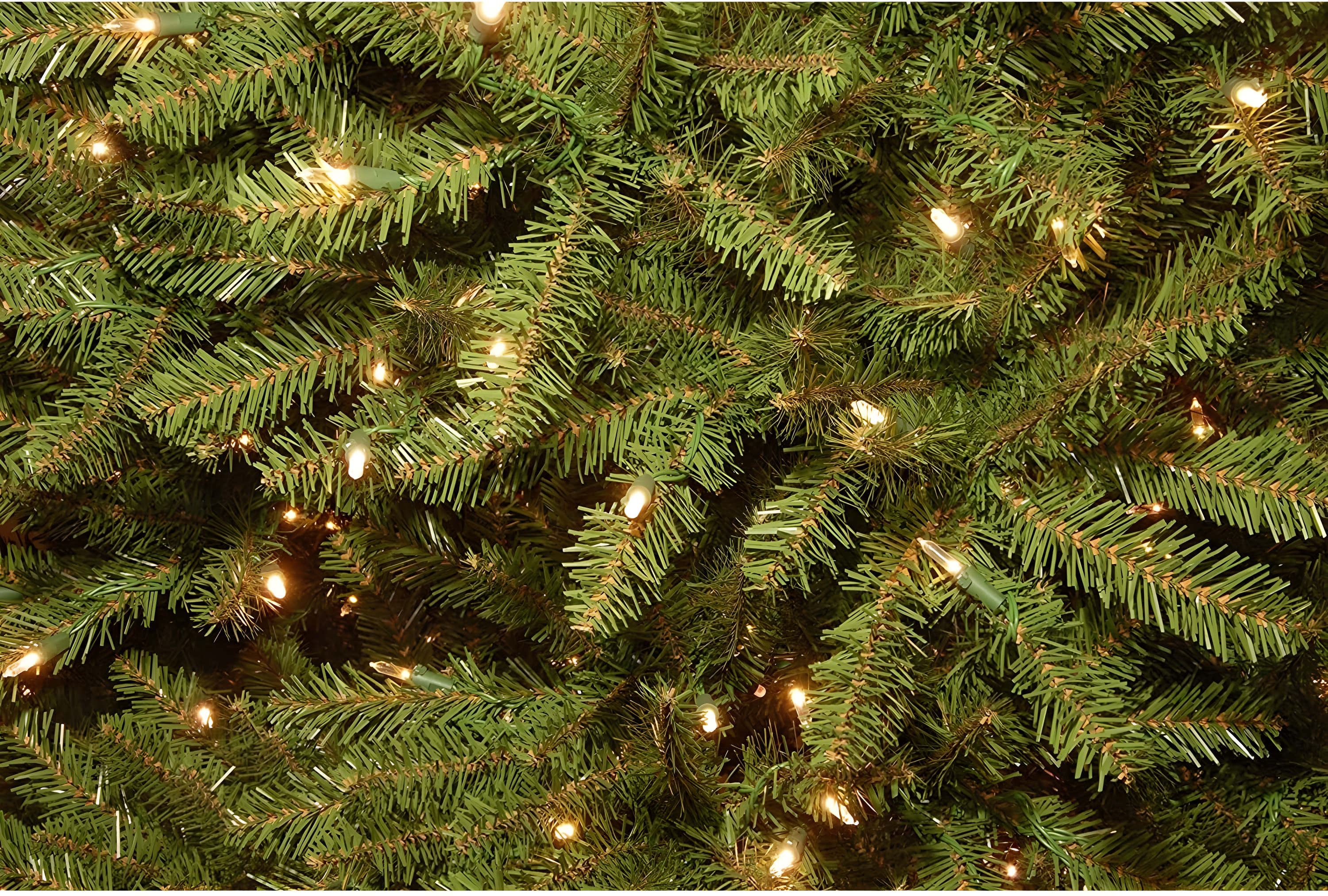 The Holiday Aisle® Dunhill Fir Tree with Clear Lights