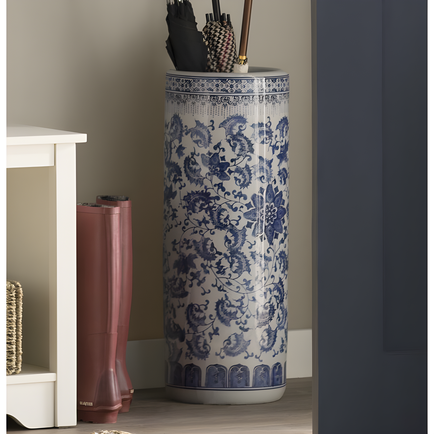 Amalbergas Umbrella Stand