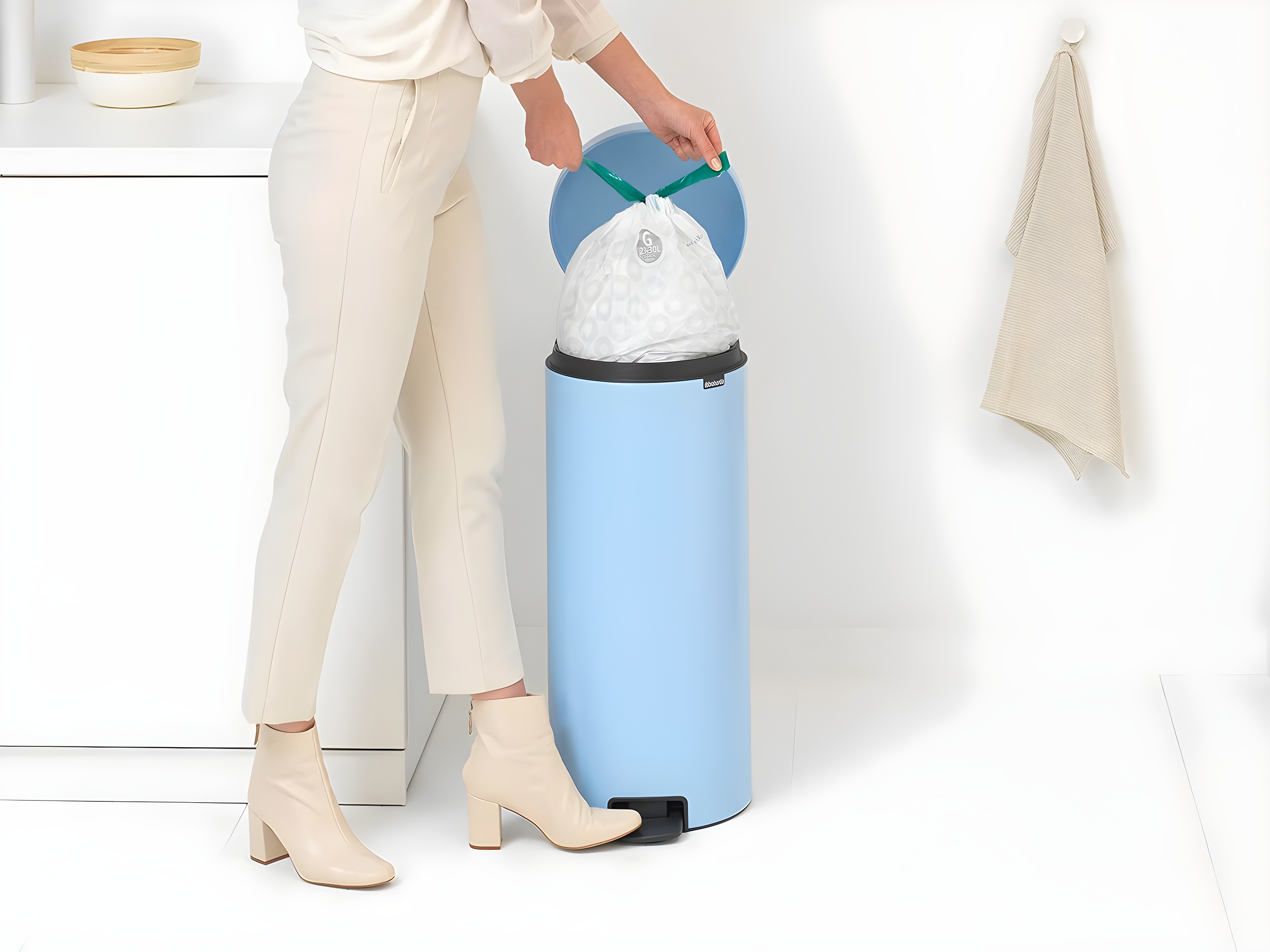 Brabantia NewIcon Step On Trash Can, 8 Gallon (30 Liter)
