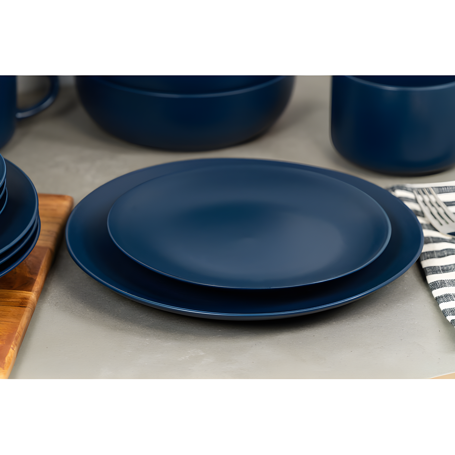 Wazee Matte 7.75" Salad Plate