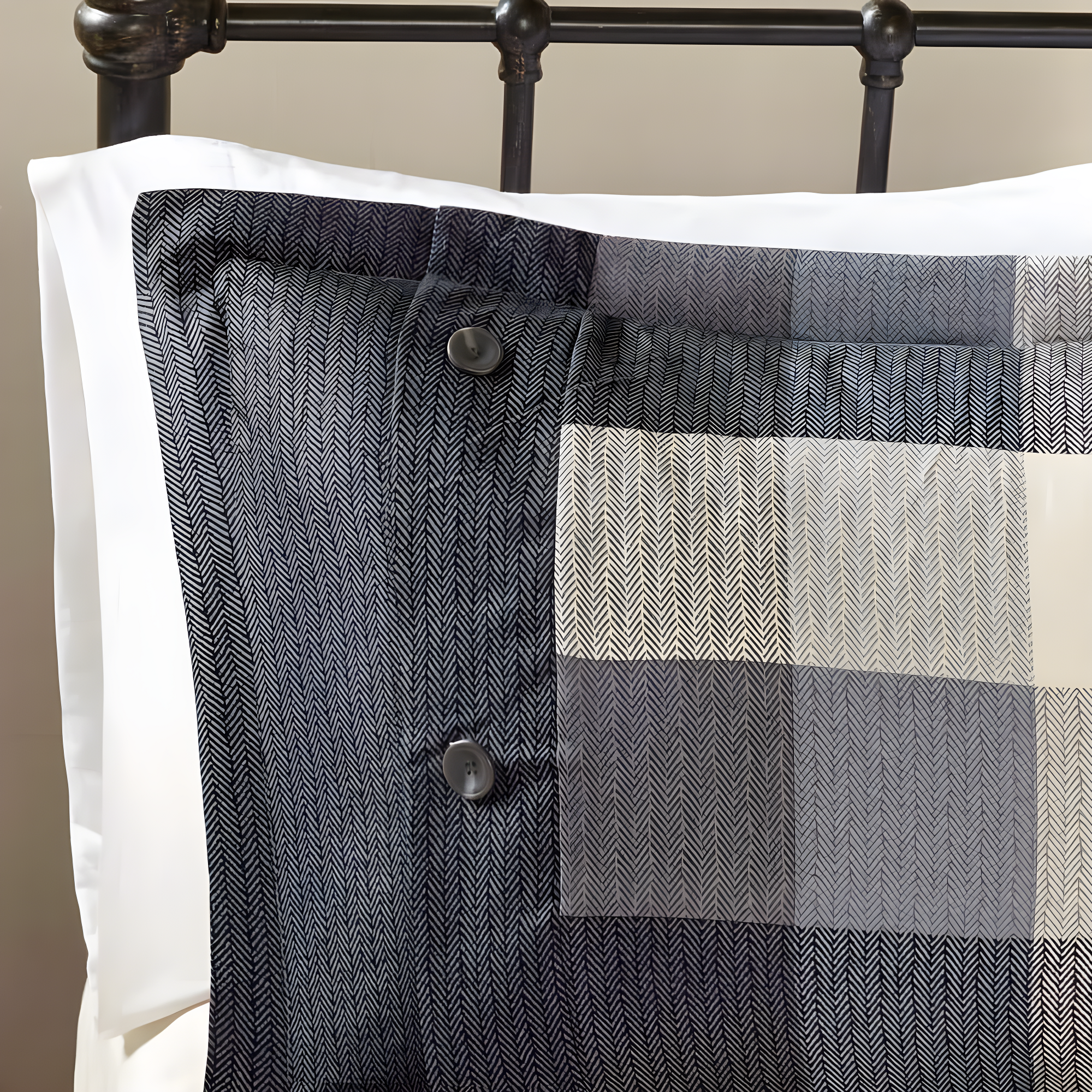 Madison Park Ridge 6 Piece Printed Herringbone Quilt Set with Throw Pillows
