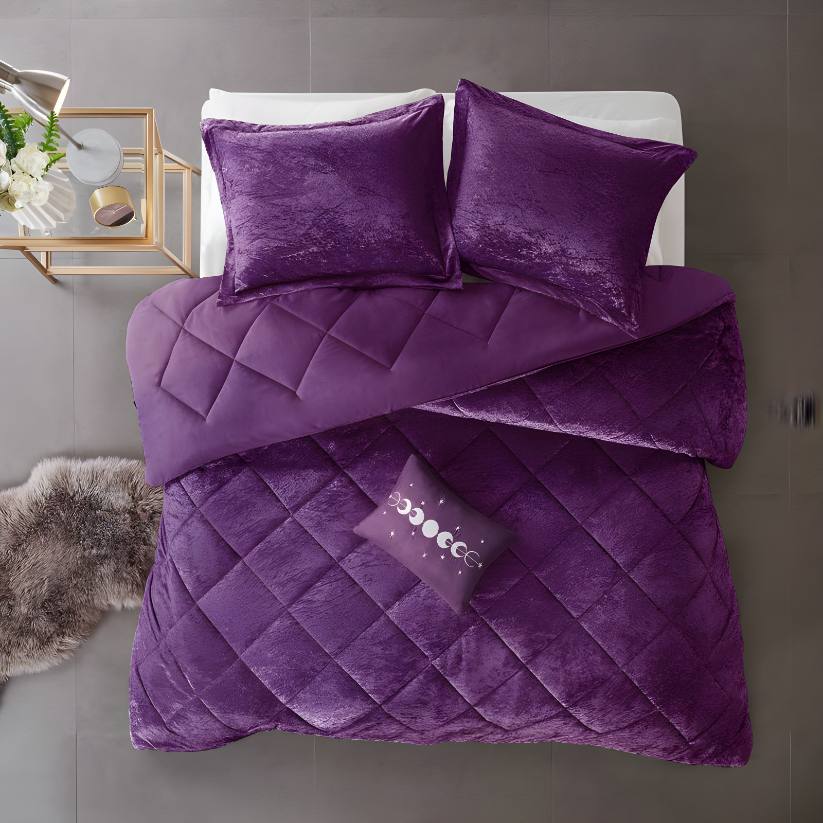 Intelligent Design Felicia Crushed Velvet Comforter Set with Throw Pillow