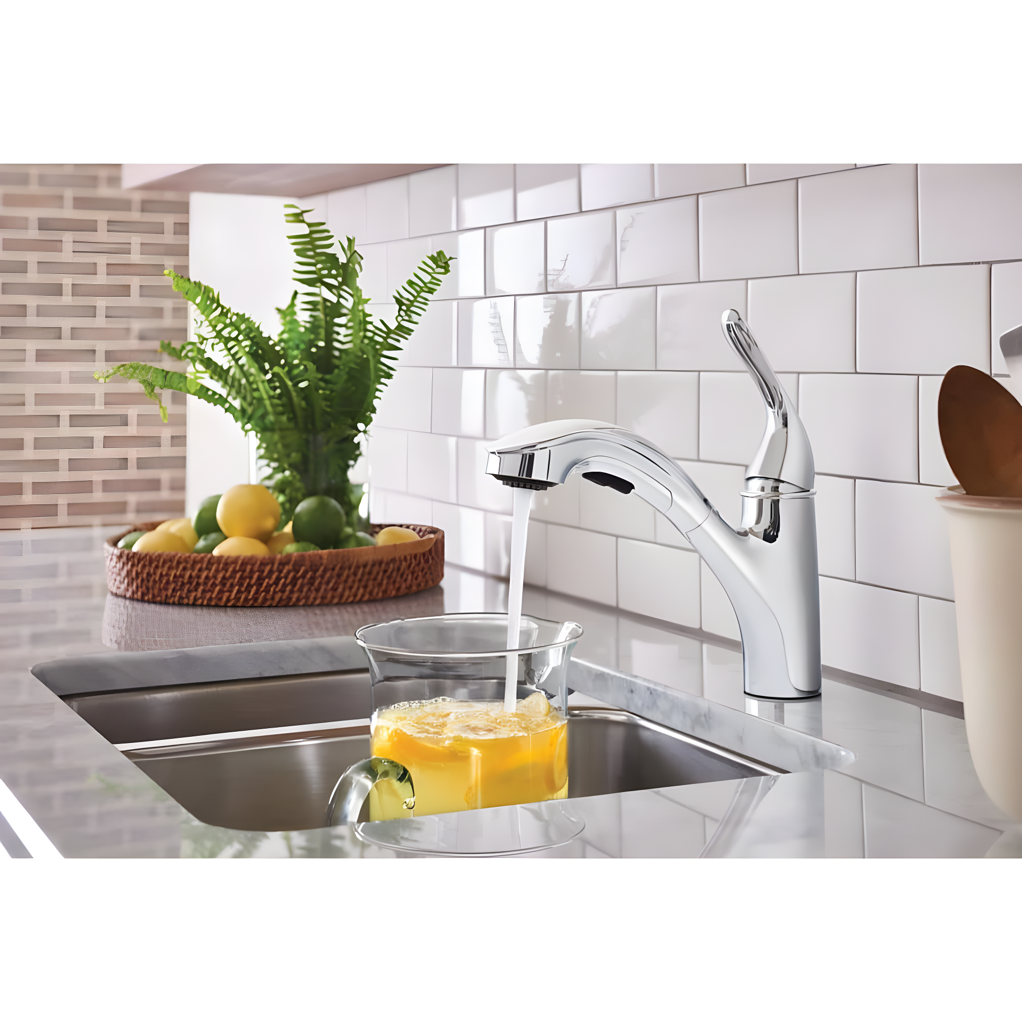 Moen 87557 Brecklyn Single-Handle Pull-Out Sprayer Kitchen Faucet with Power Clean in Chrome