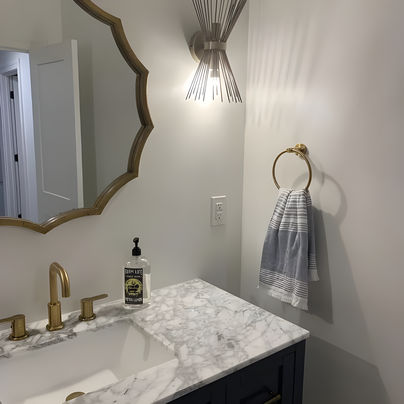 Abbly Towel Ring
