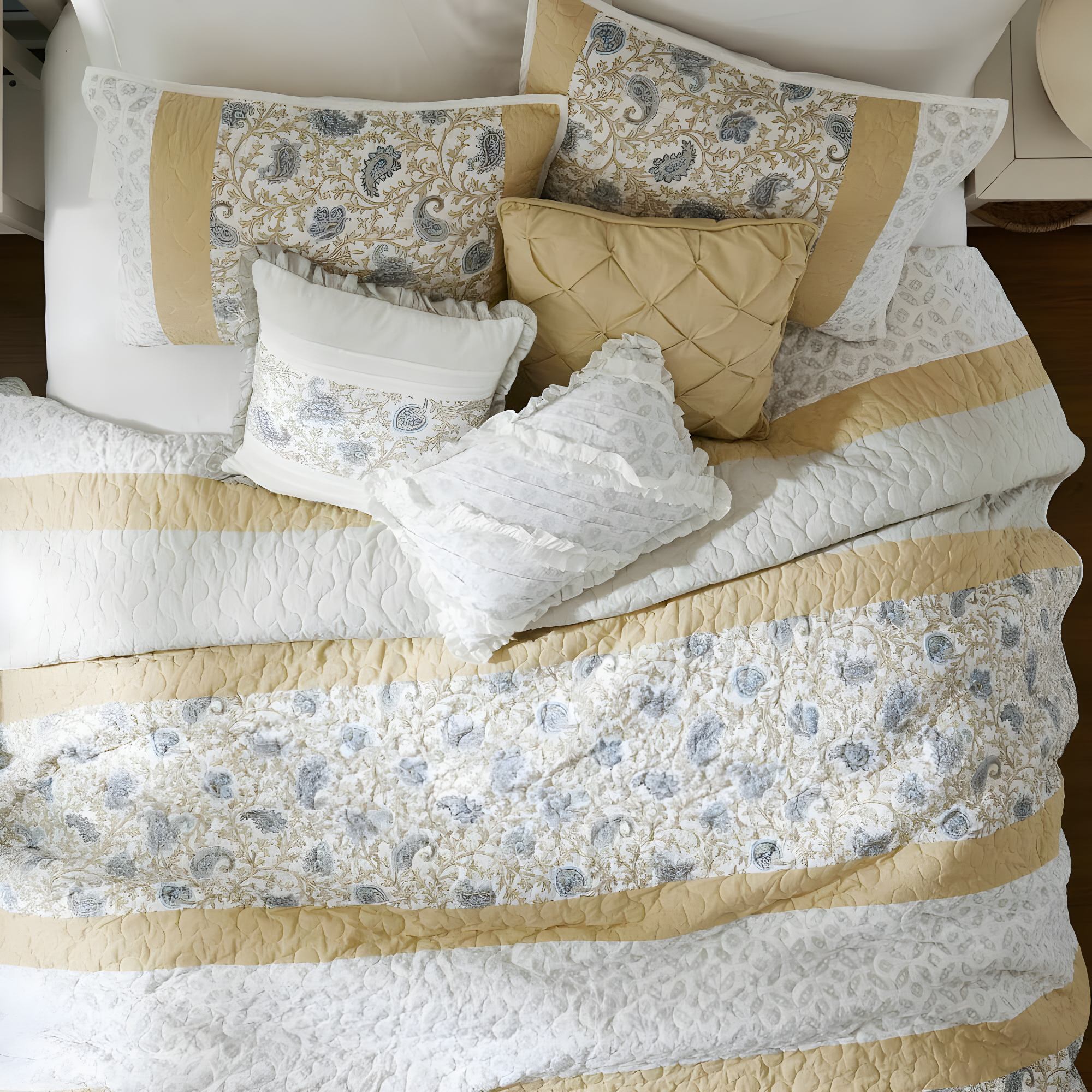 Dawn 6 Piece Cotton Percale Quilt Set with Throw Pillows