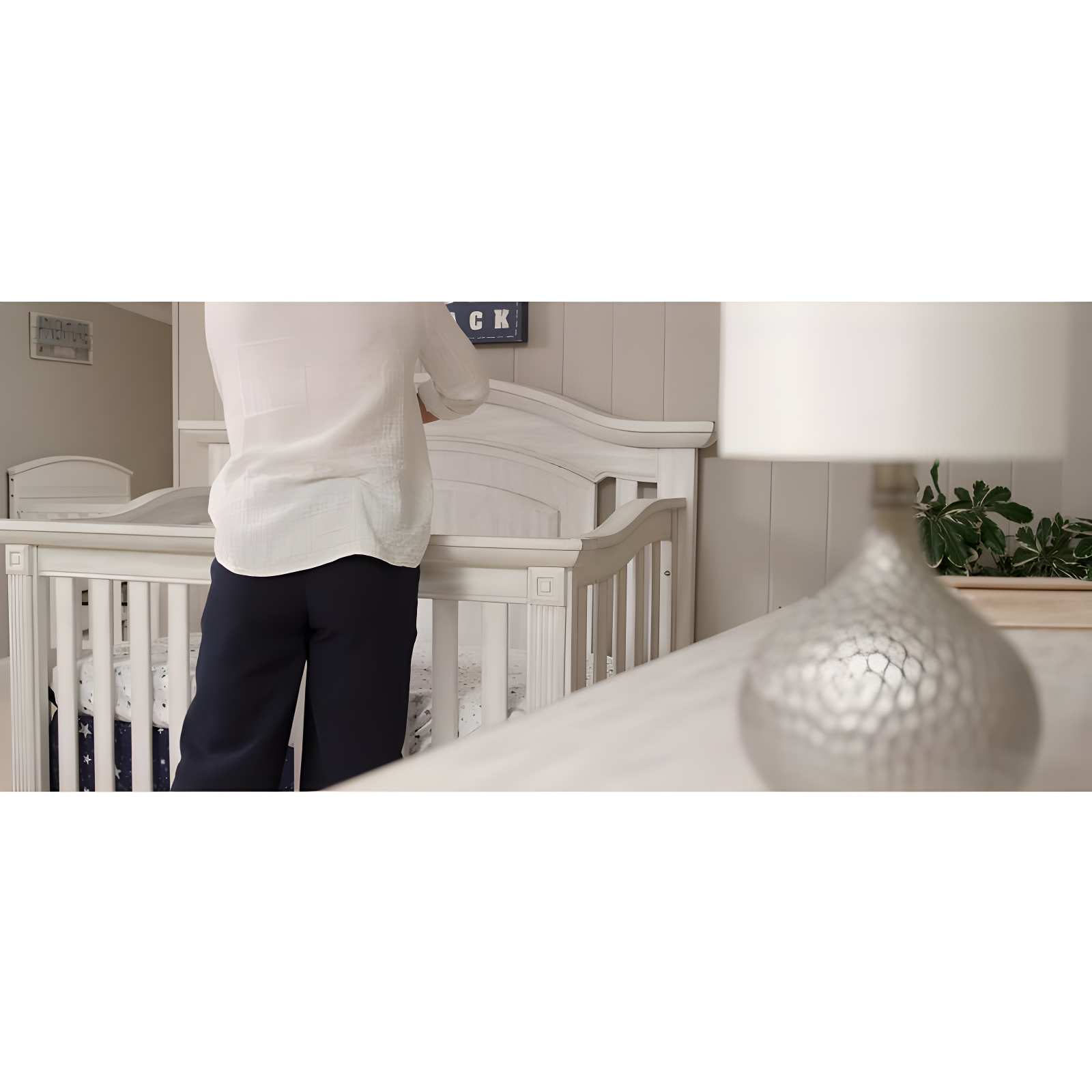 Soho Baby Everlee Island Crib Guard Rail