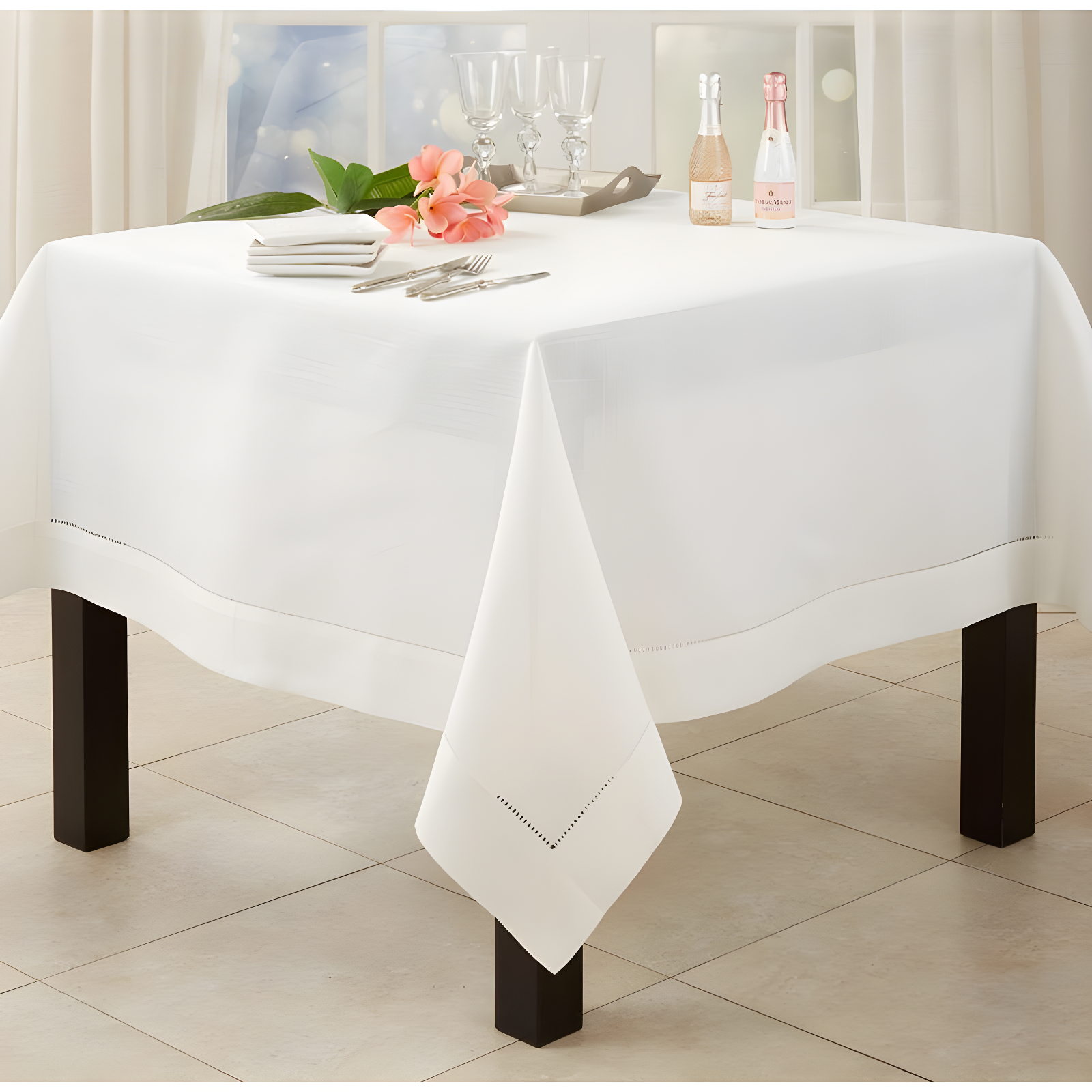 Saro Channy Table Runner