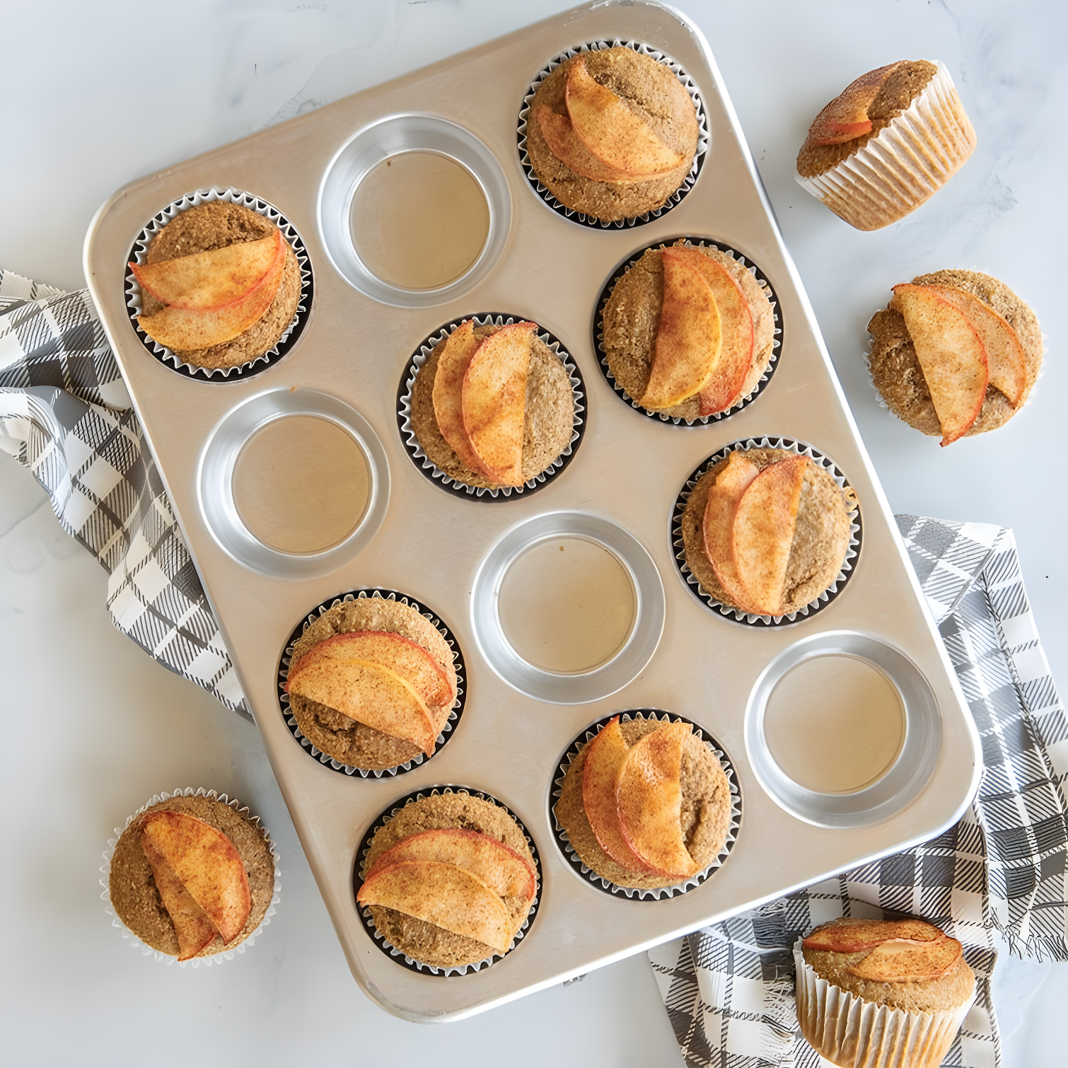 Nordic Ware Nordic Ware Naturals® 12 Cup Muffin Pan
