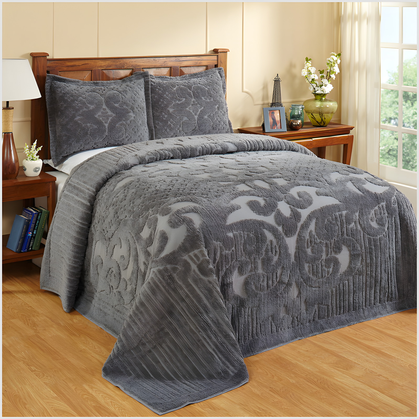 Ashton 100% Cotton Traditional Tufted Medallion Pattern Coverlet/Bedspread