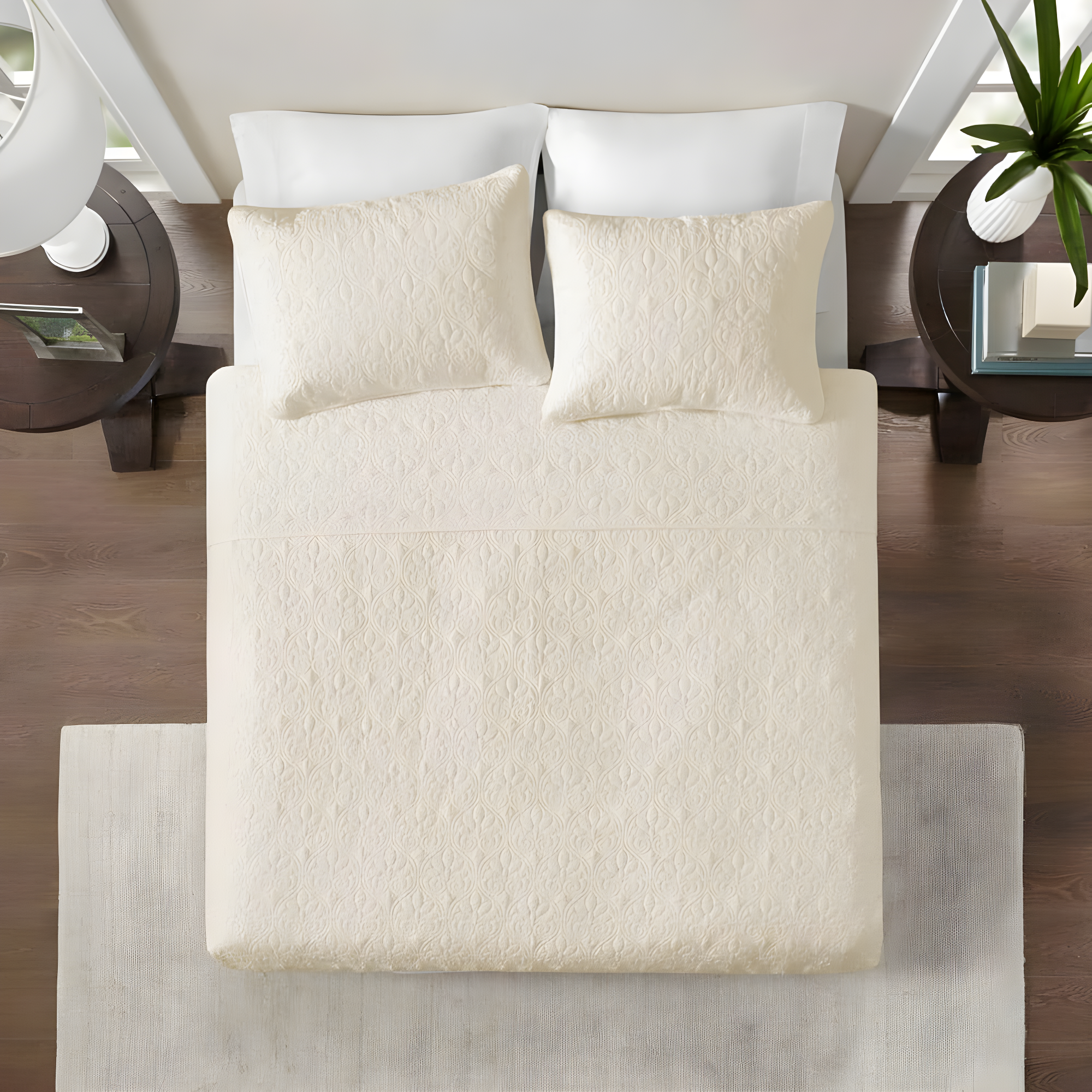 Madison Park Quebec Reversible Quilt Set