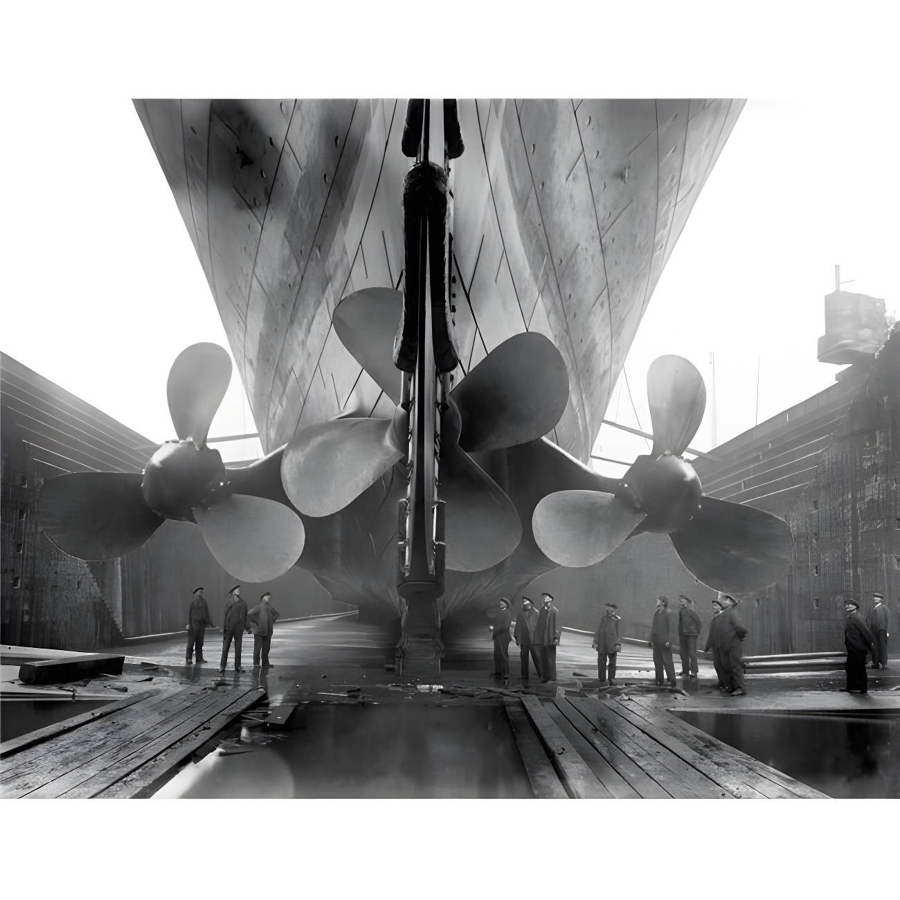 Vintage Maritime History Photo of The Rms Titanic S Propellers As The Mighty Ship Sits in Dry Dock Poster Print - 16 x 12
