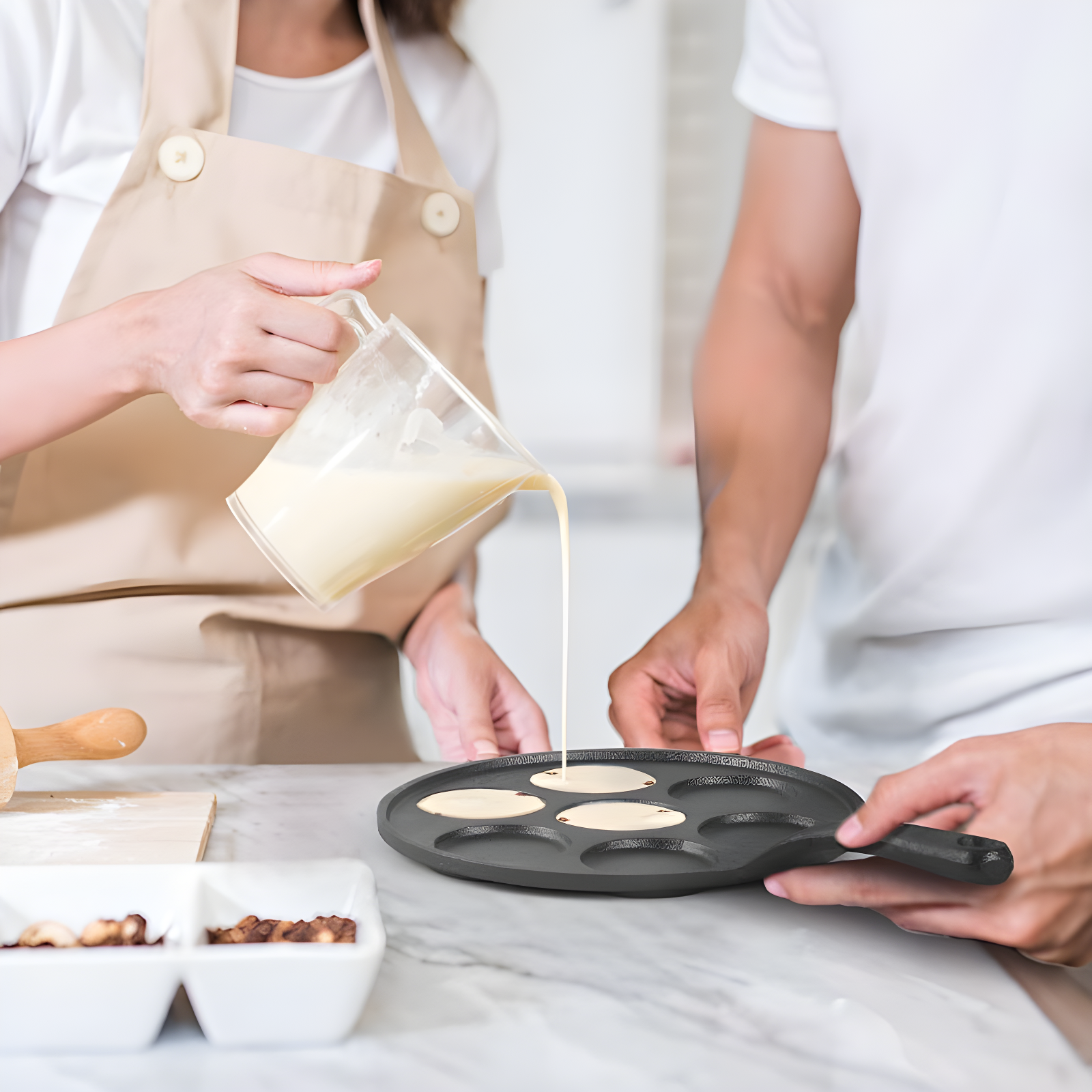 Commercial Chef Commercial CHEF Cast Iron Pancake Pan, Makes 7 Mini Silver Dollar Pancakes