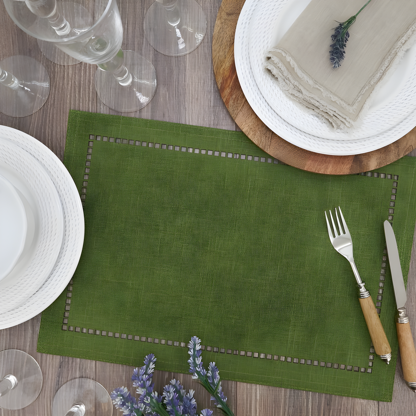 Gracie Oaks Neith Polyester No Pattern Rectangle Placemat (Set of 4)